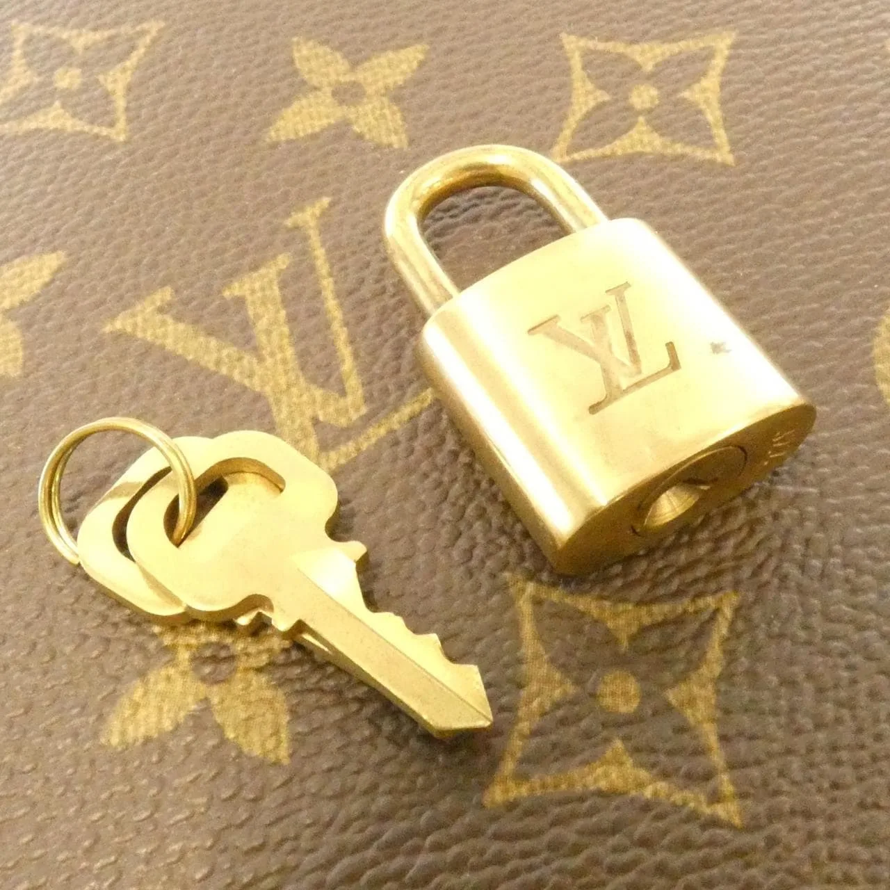 LOUIS VUITTON Alma M51130+J00142 Handbag Monogram 黑色 Monogram 中古品A - 縮圖 3