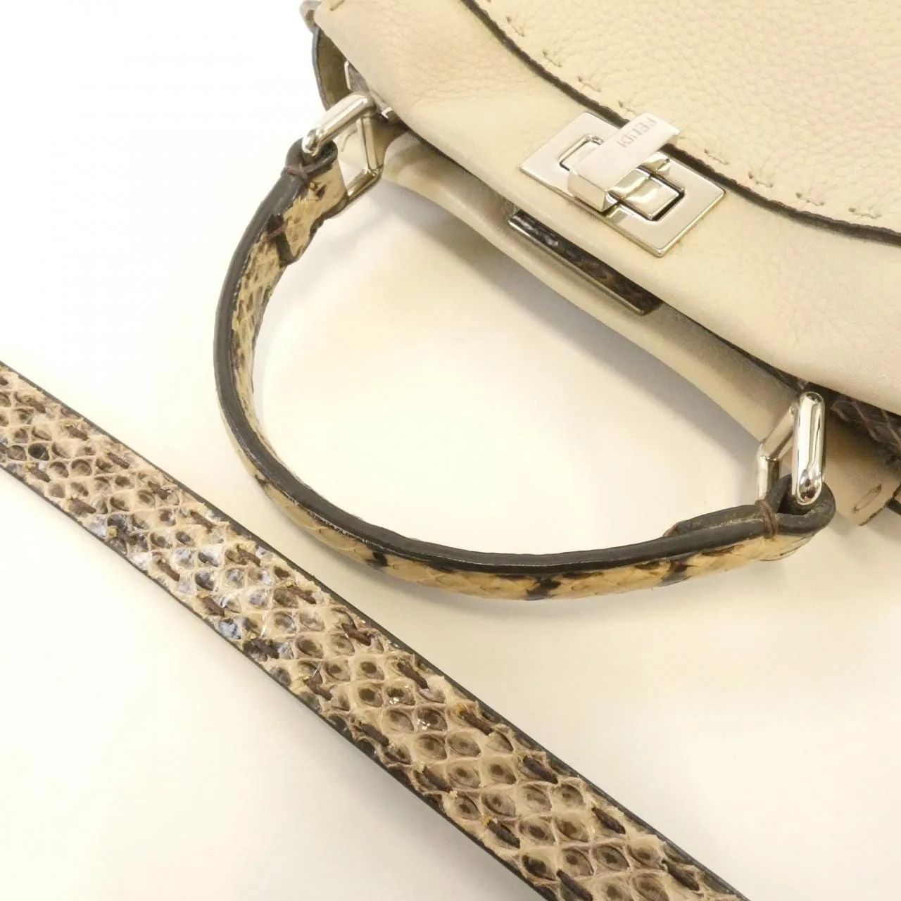 FENDI Peekaboo 8BN244 SVX Handbag Python 米色 蟒蛇皮 中古品A - 縮圖 5