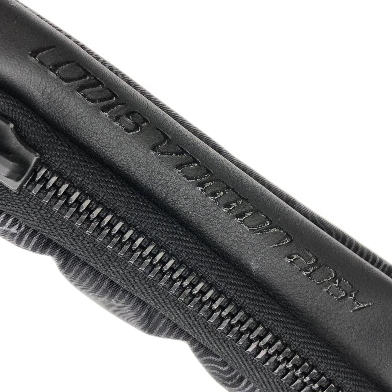 LOUIS VUITTON M80141 Shoulder Nylon 黑色 尼龍 中古品A - 縮圖 4