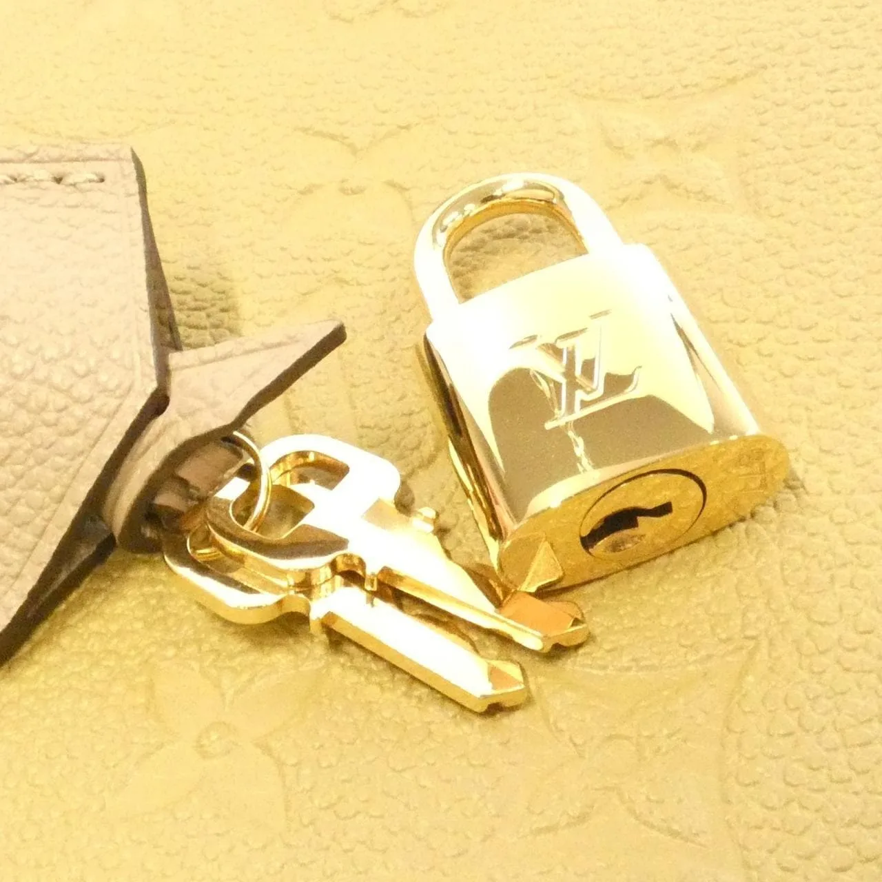 LOUIS VUITTON Alma M44885 Handbag Monogram Black Monogram Rank A - Thumbnail 4