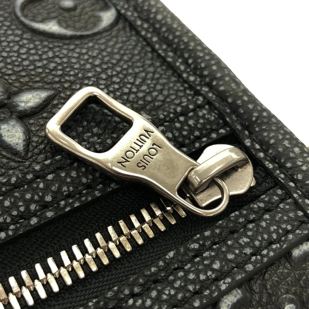 LOUIS VUITTON M21358 Shoulder Black Rank A - Thumbnail 5