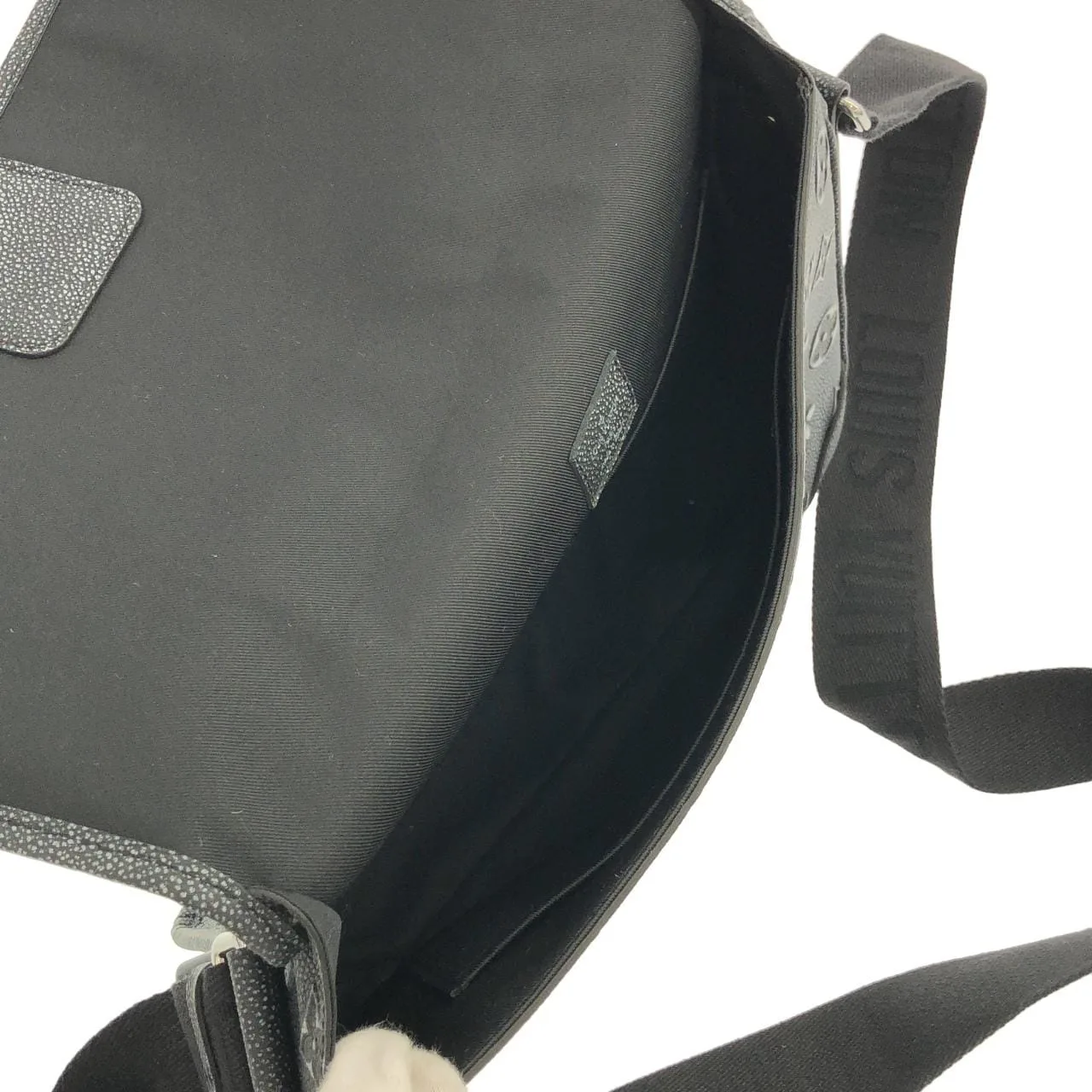 LOUIS VUITTON M21358 Shoulder Black Rank A - Thumbnail 7