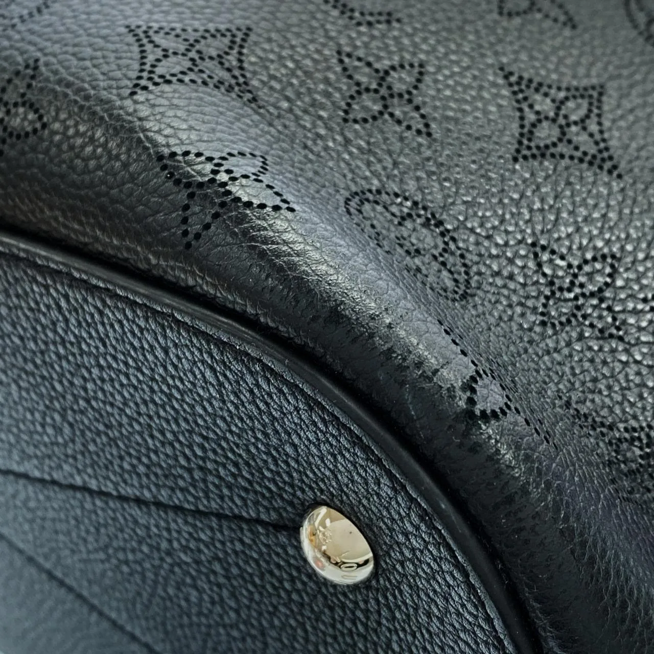 LOUIS VUITTON Mahina M54402 Handbag Black Rank A - Thumbnail 3