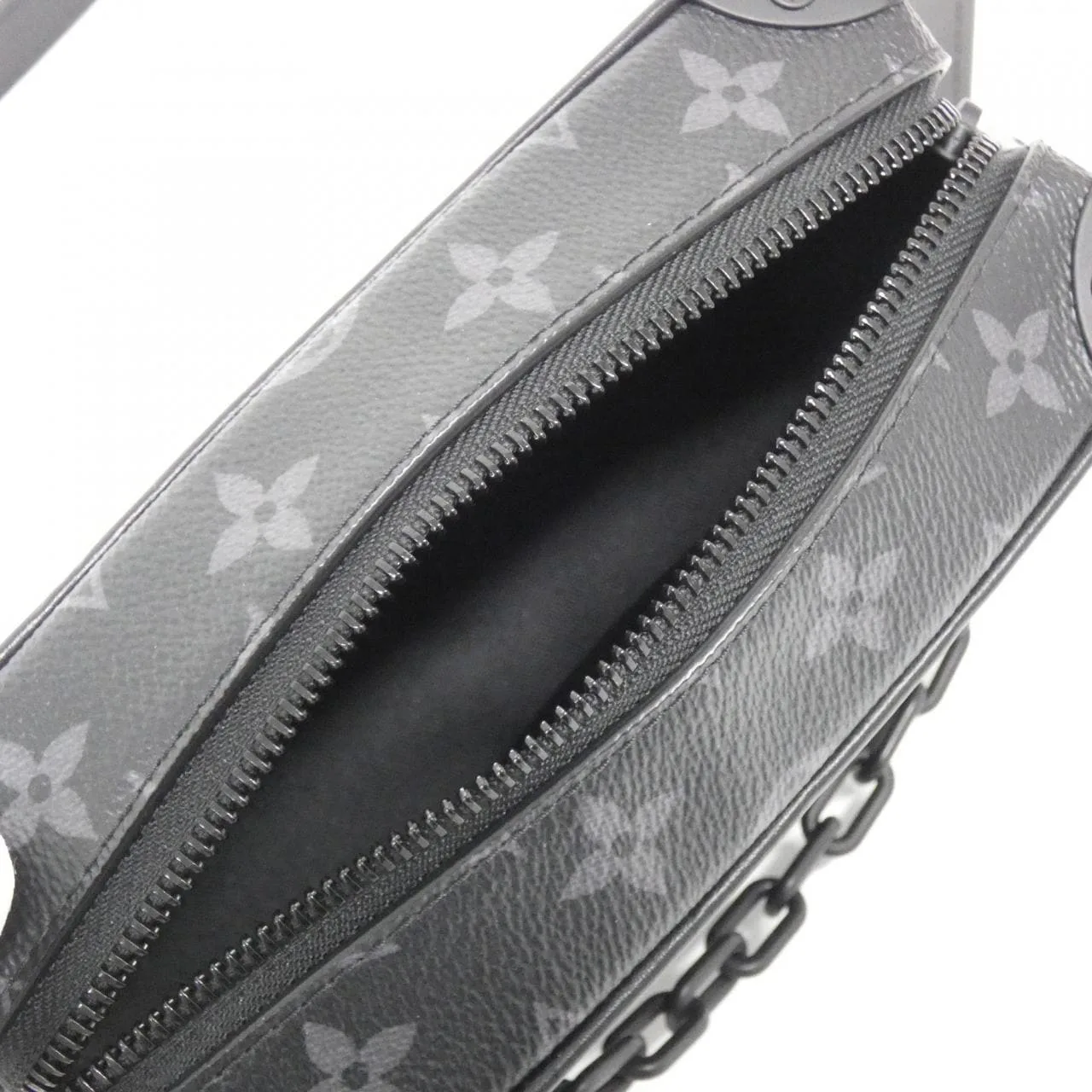 LOUIS VUITTON Soft Trunk M44735 Shoulder Monogram 黑色 Monogram 中古品A - 縮圖 6