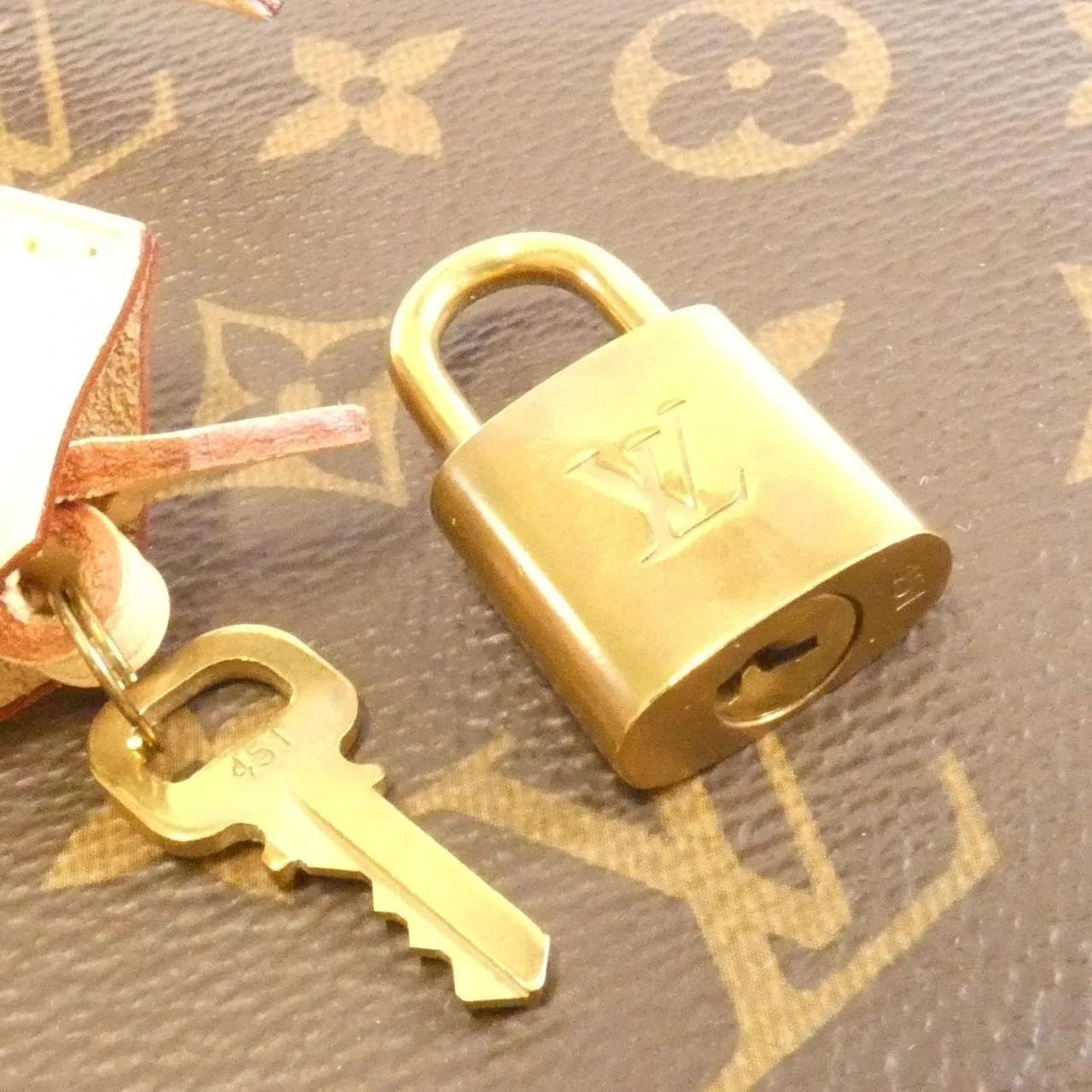 LOUIS VUITTON Alma M53152 Handbag Monogram 黑色 Monogram 中古品B - 縮圖 3