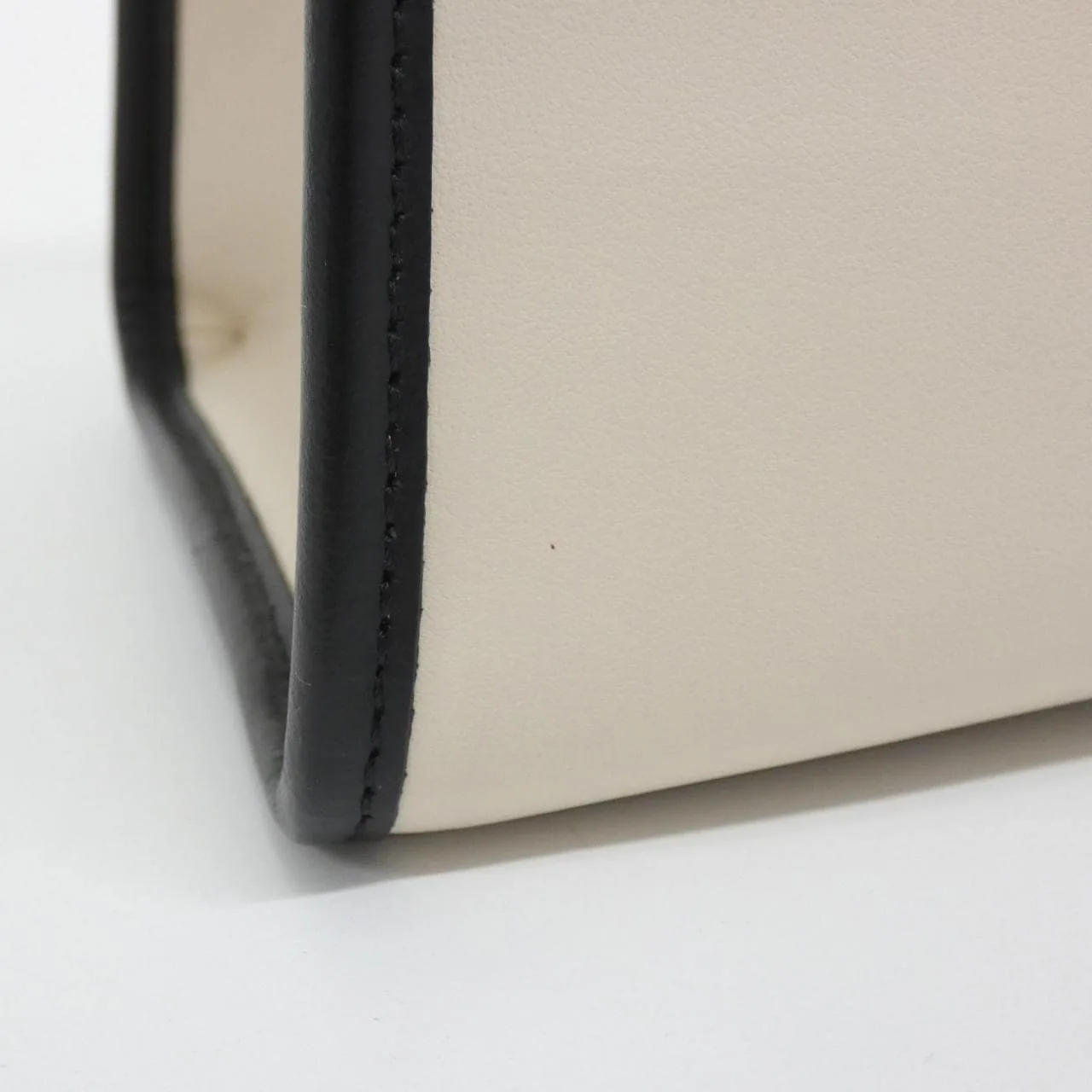 FENDI Sunshine Shopper 8BH344 SIZ Handbag 黑色 中古品A - 縮圖 4