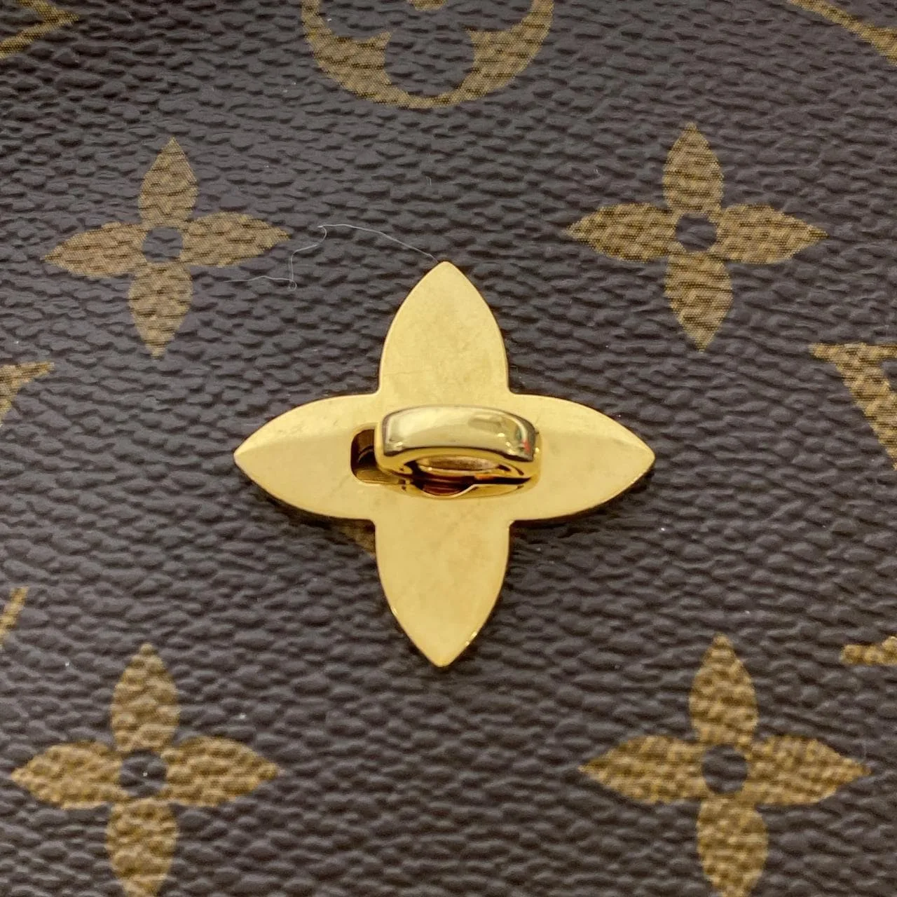 LOUIS VUITTON M43547 Shoulder Monogram Bordeaux Monogram Rank A - Thumbnail 3