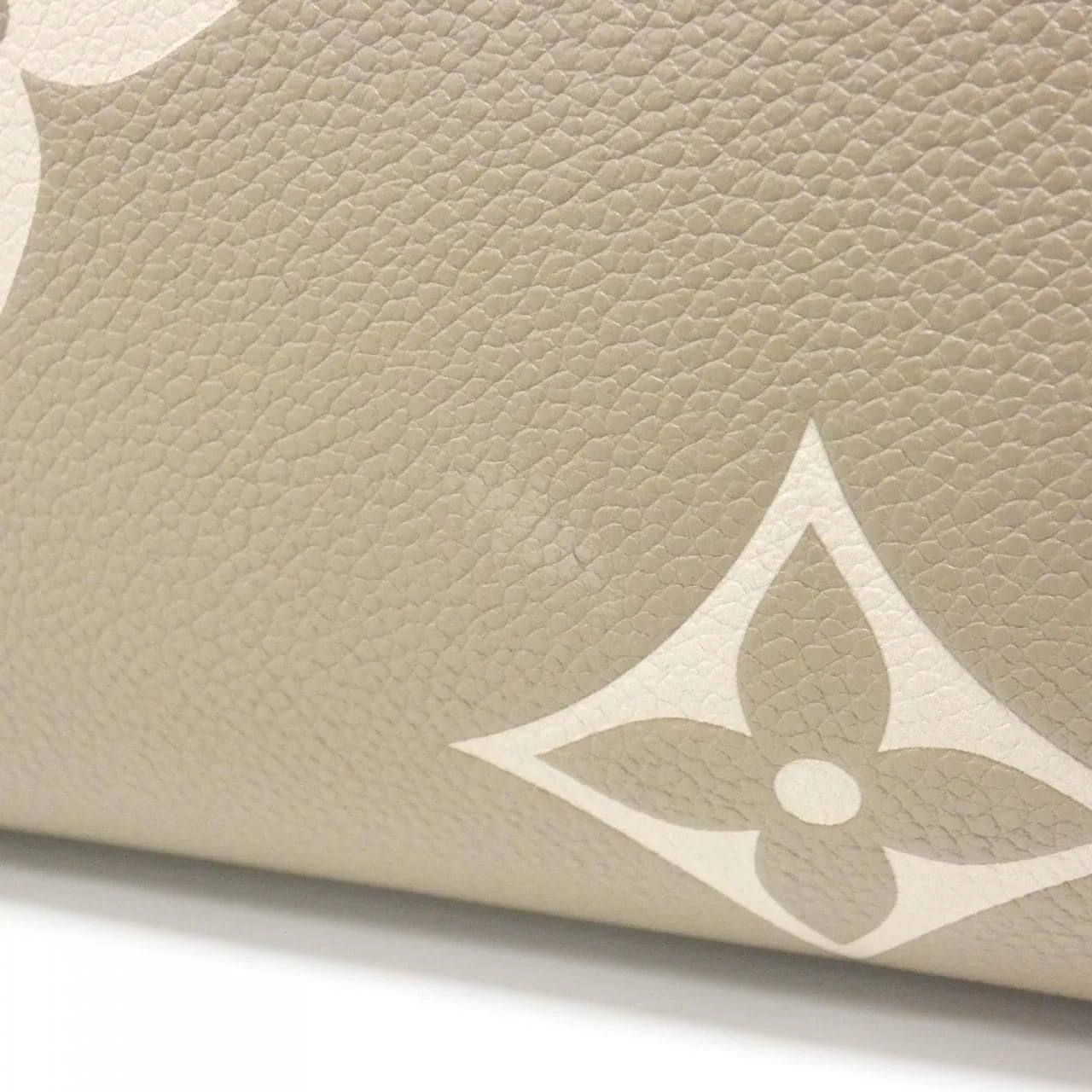 LOUIS VUITTON OnTheGo M45494 Handbag Monogram 黑色 Monogram 中古品A - 縮圖 3