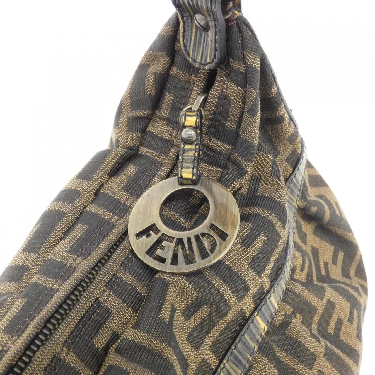 FENDI Baguette 8BR448 VUN 肩背包 帆布 4