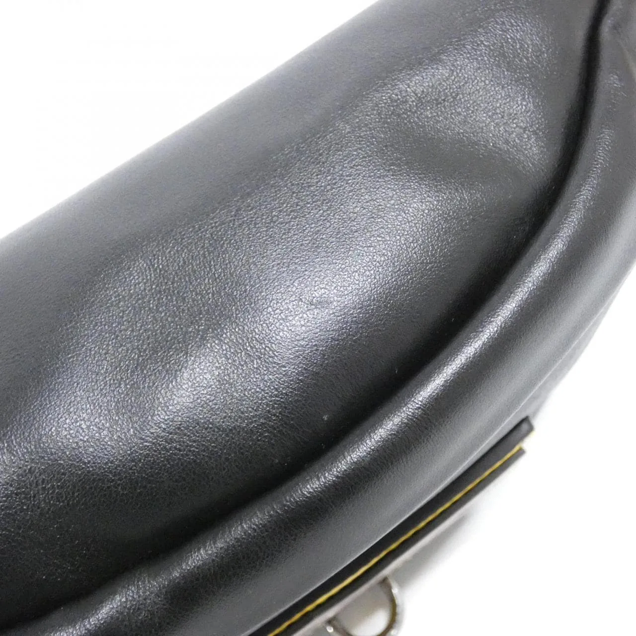 LOUIS VUITTON Discovery M45220 Shoulder Monogram Black Monogram Rank A - Thumbnail 4