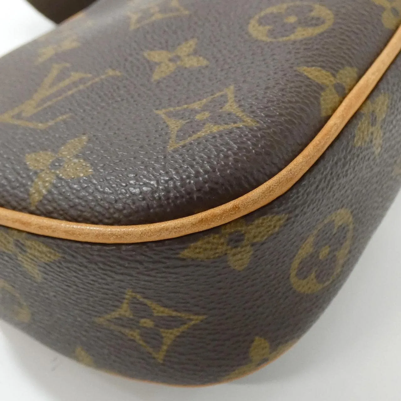 LOUIS VUITTON Pochette M51870 Shoulder Monogram 3