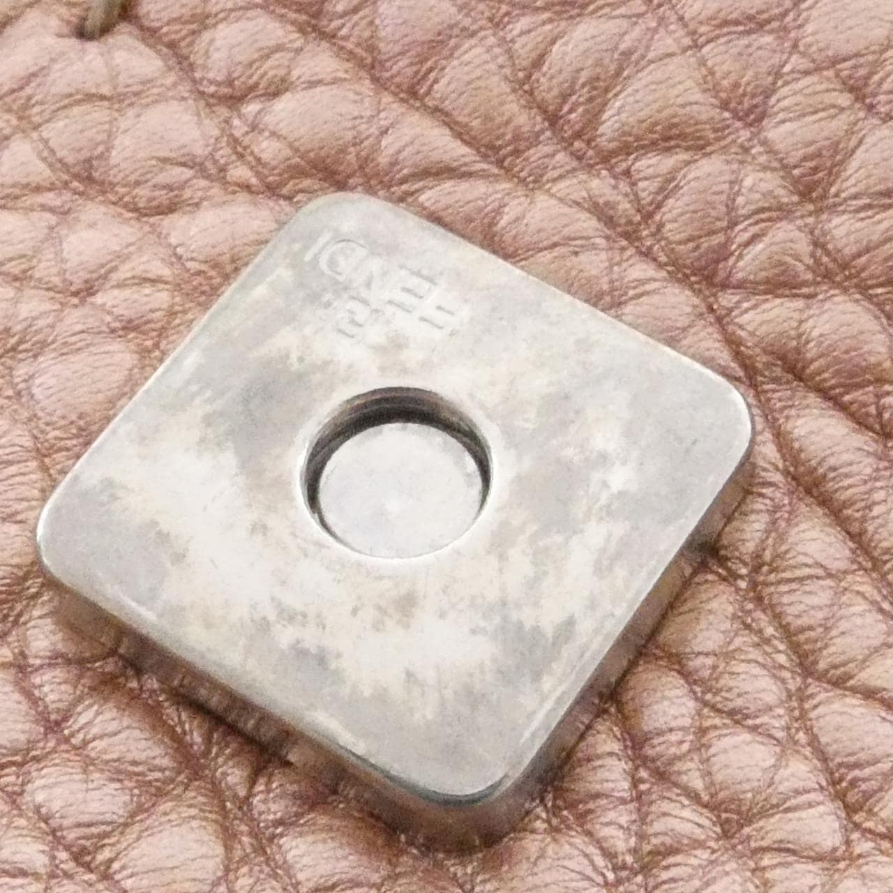 FENDI Baguette 8BR407 NDU 肩背包 皮革 4