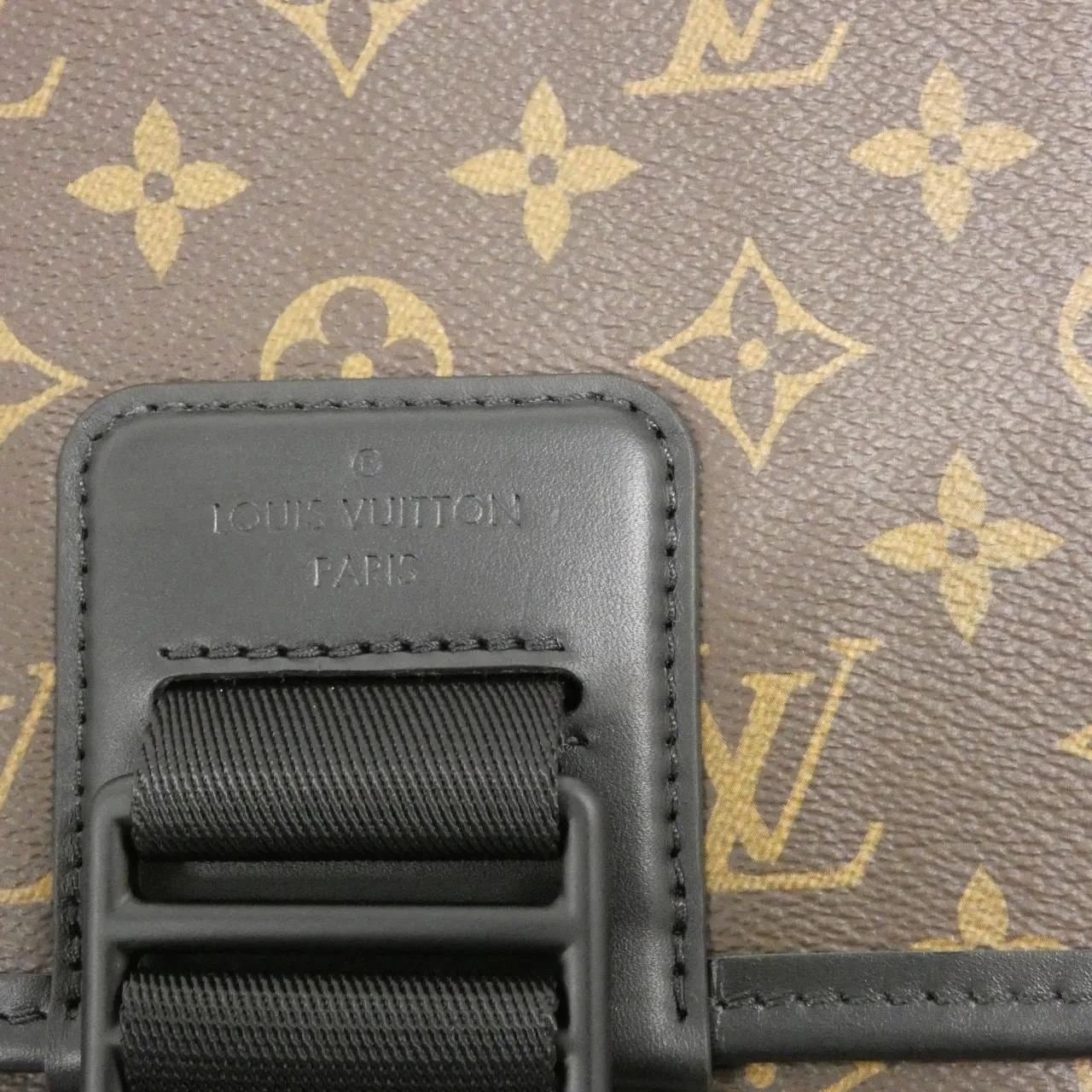 LOUIS VUITTON M46328 Shoulder Monogram Black Monogram Rank A - Thumbnail 4