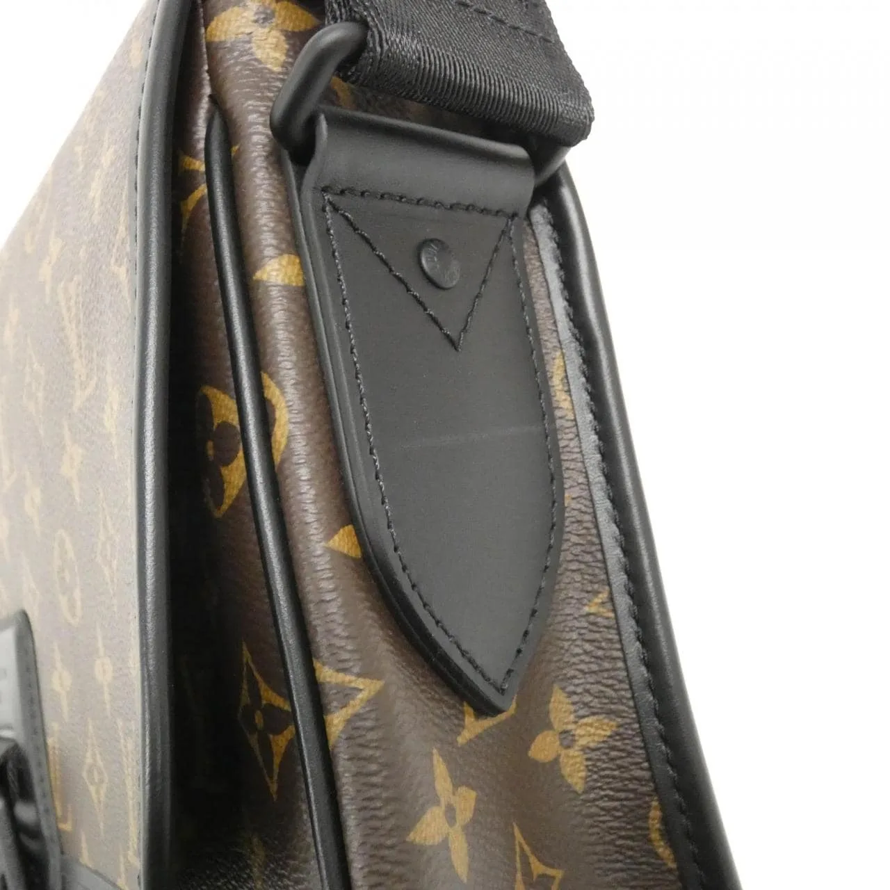 LOUIS VUITTON M46328 Shoulder Monogram Black Monogram Rank A - Thumbnail 5