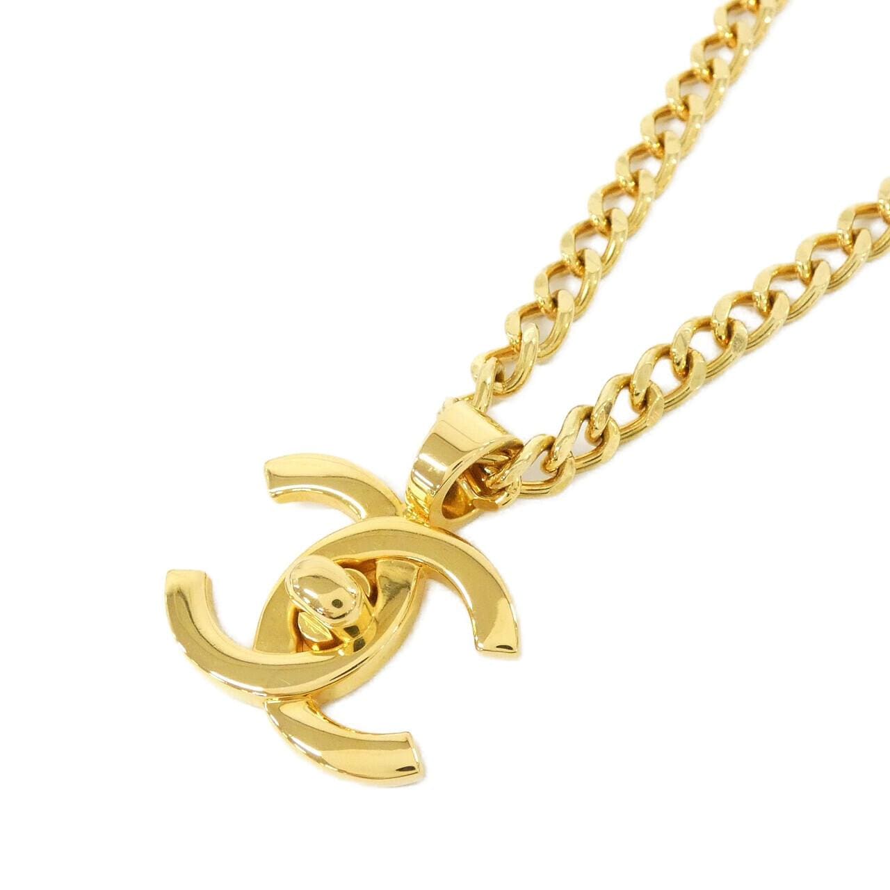 CHANEL Accessories