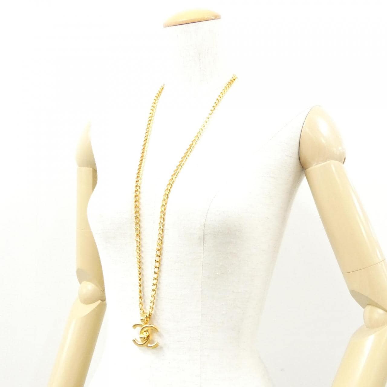 CHANEL Accessories 5