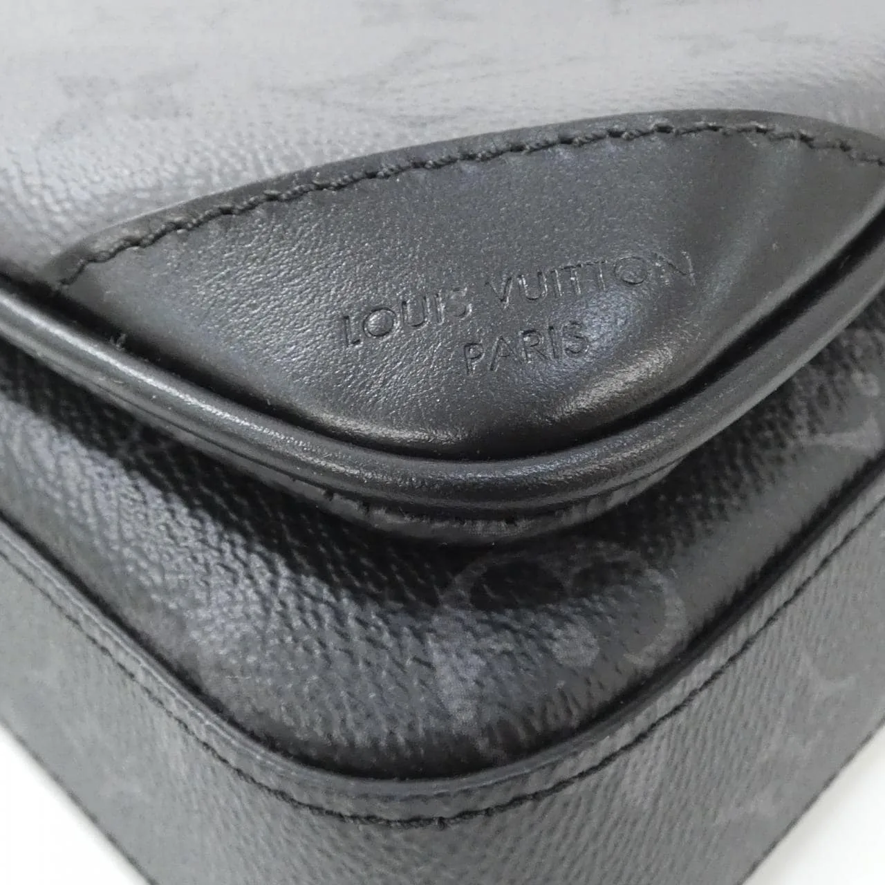 LOUIS VUITTON Eclipse M69443 Shoulder Monogram Black Monogram Rank A - Thumbnail 3