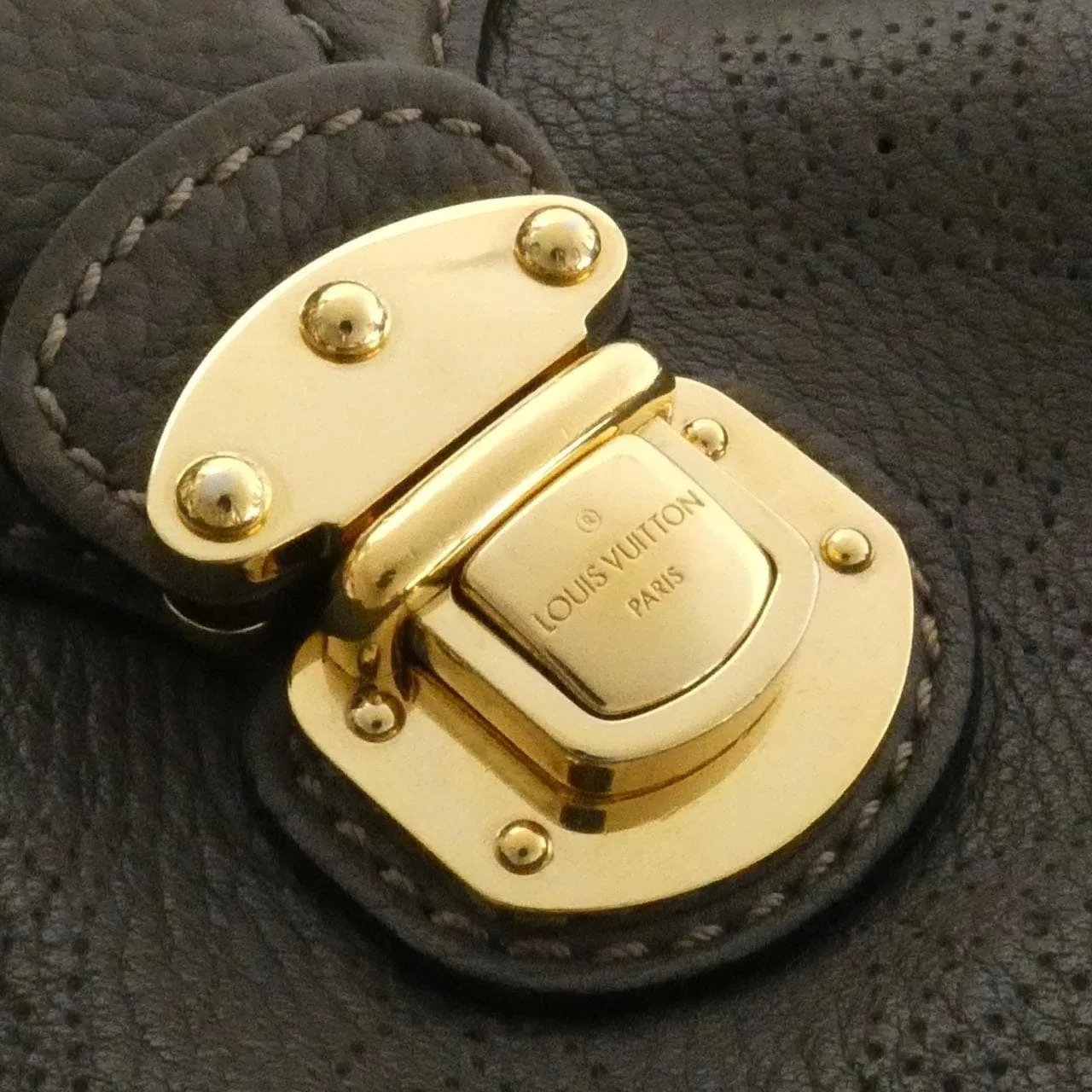 LOUIS VUITTON Mahina M95768 Shoulder 黑色 中古品B - 縮圖 6