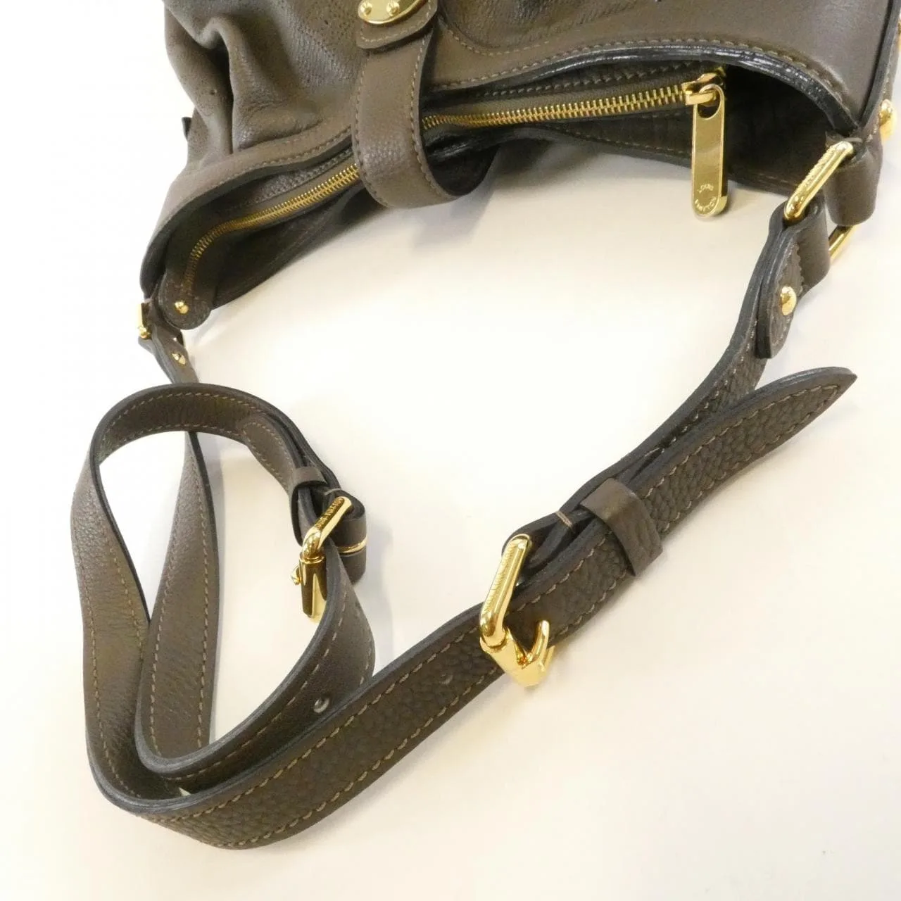 LOUIS VUITTON Mahina M95768 Shoulder 黑色 中古品B - 縮圖 7