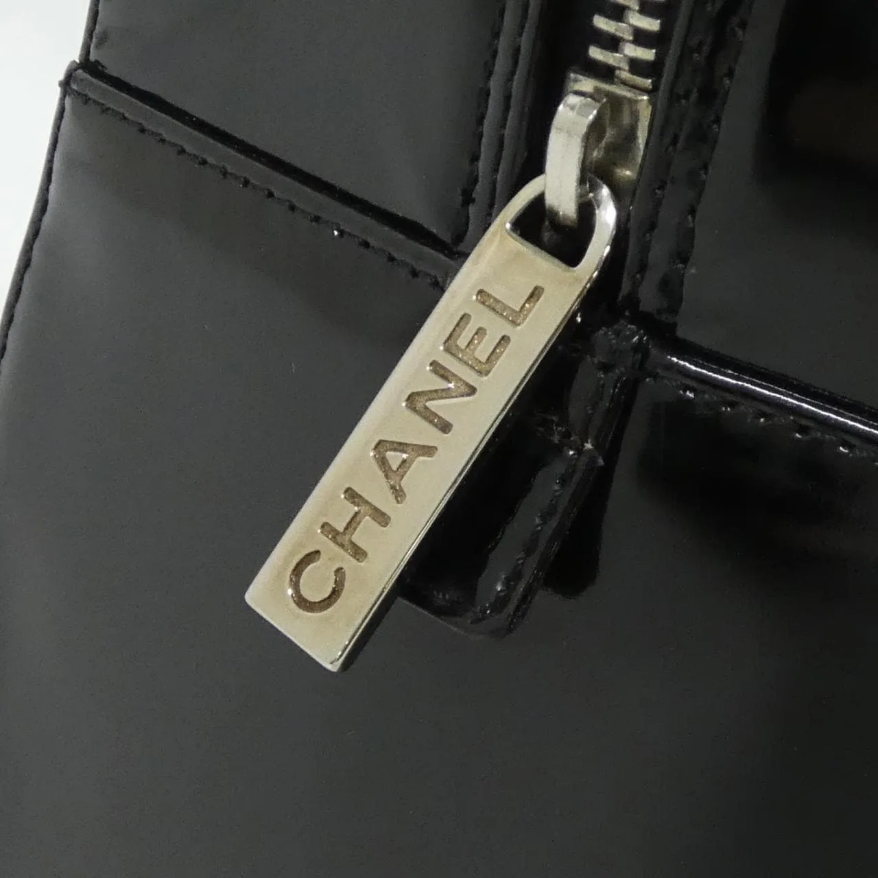 CHANEL 19270 Handbag Patent Leather Black Patent Leather Rank B - Thumbnail 4