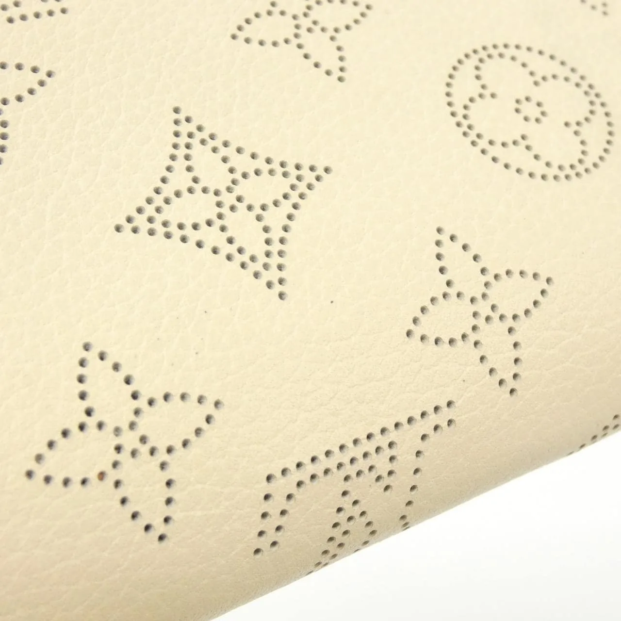 LOUIS VUITTON Mahina M61869 Wallet 黑色 中古品A - 縮圖 5