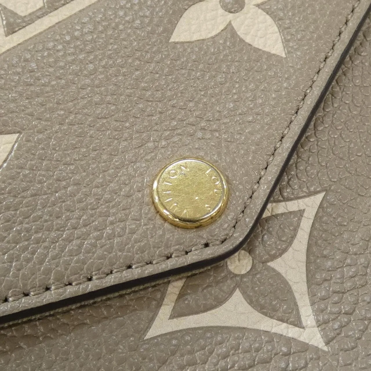 LOUIS VUITTON Pochette M69977 Shoulder Monogram 黑色 Monogram 中古品A - 縮圖 4