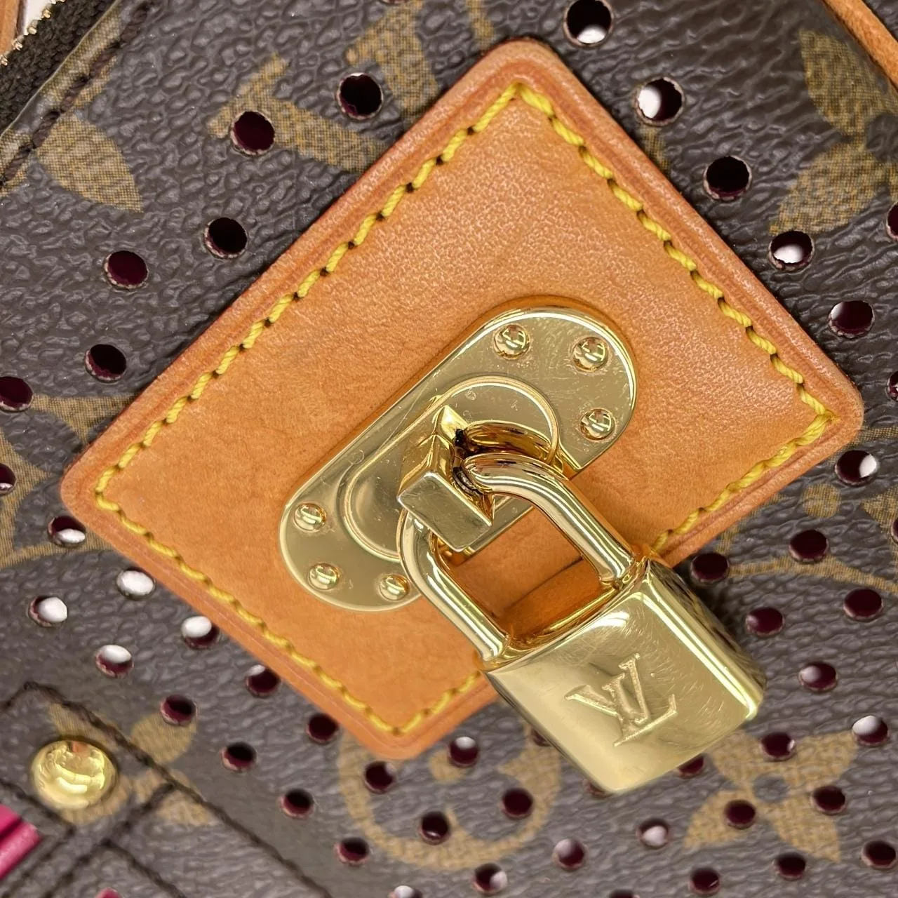 LOUIS VUITTON Pochette M95183 Pochette Monogram 黑色 Monogram 中古品A - 縮圖 5
