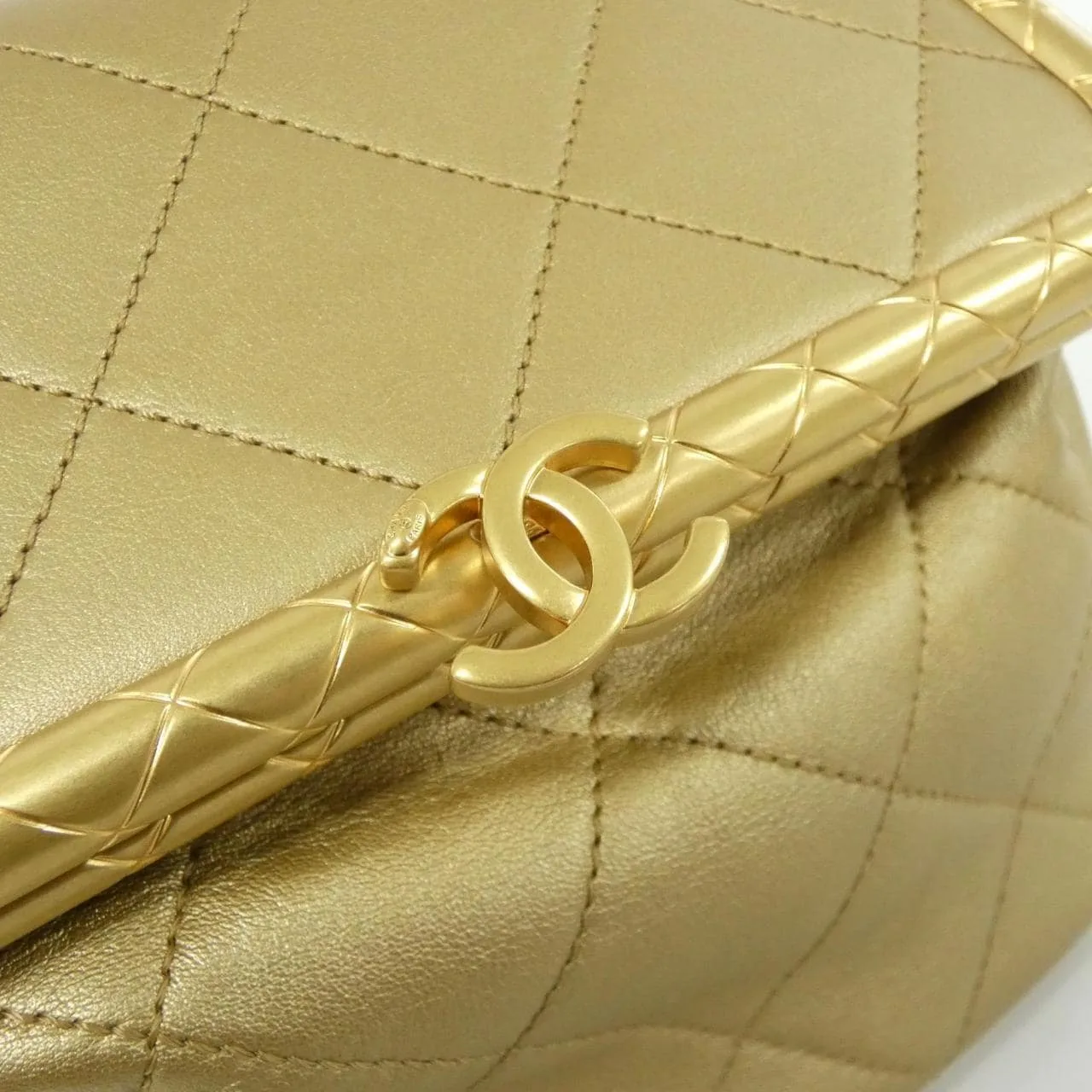 CHANEL Chanel 19 AS1886 Handbag Lambskin