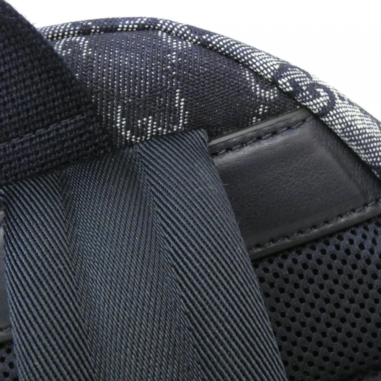 GUCCI 849008 FAE90 Backpack Denim 黑色 牛仔布 中古品A - 縮圖 6