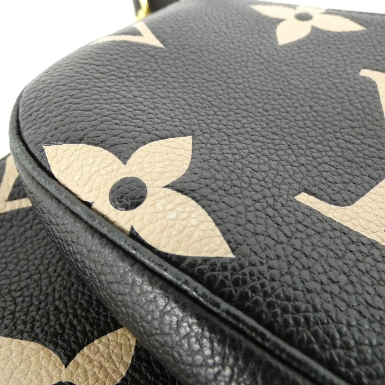LOUIS VUITTON Pochette M45777 Shoulder Monogram 黑色 Monogram 中古品A - 縮圖 6