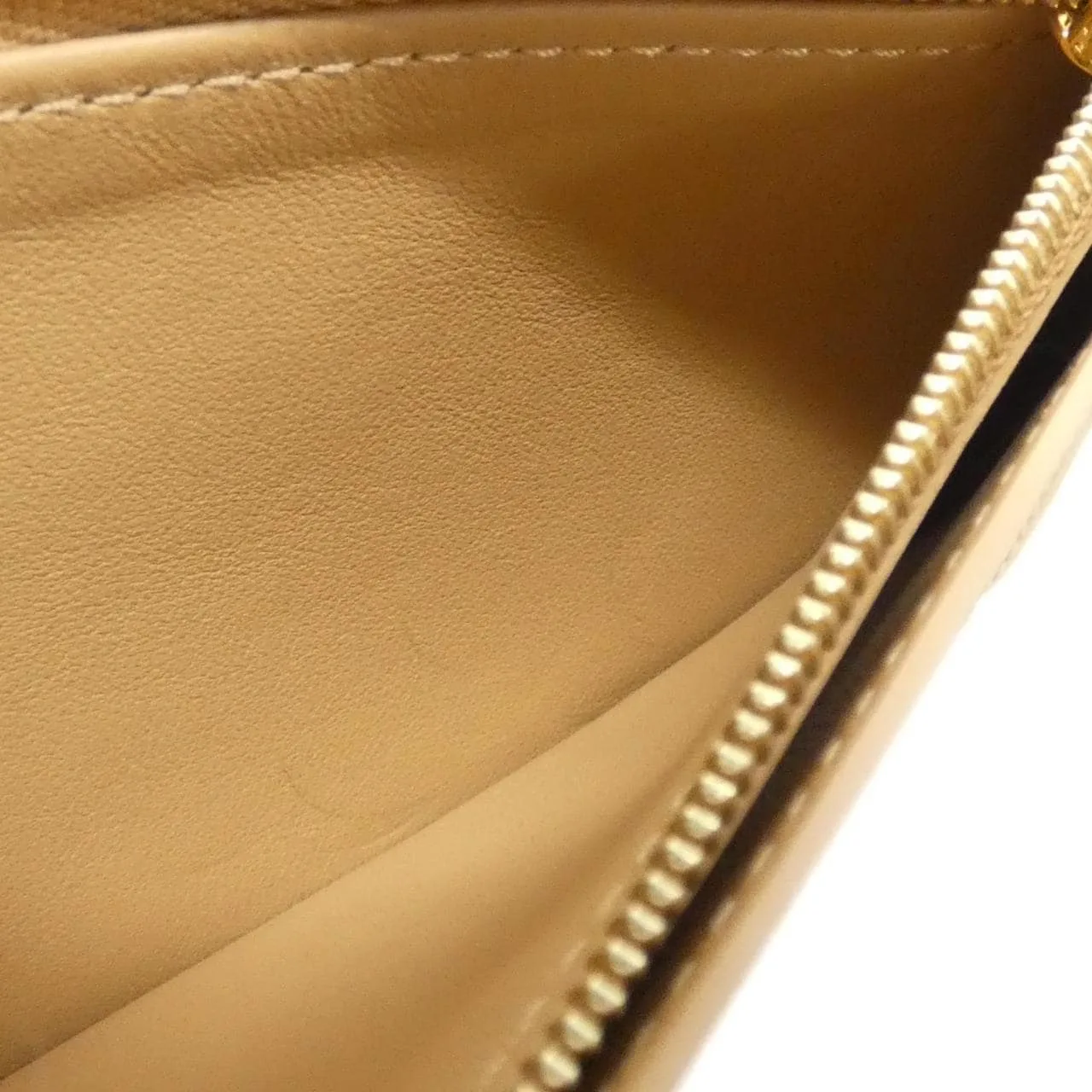 LOUIS VUITTON M81330 Wallet
