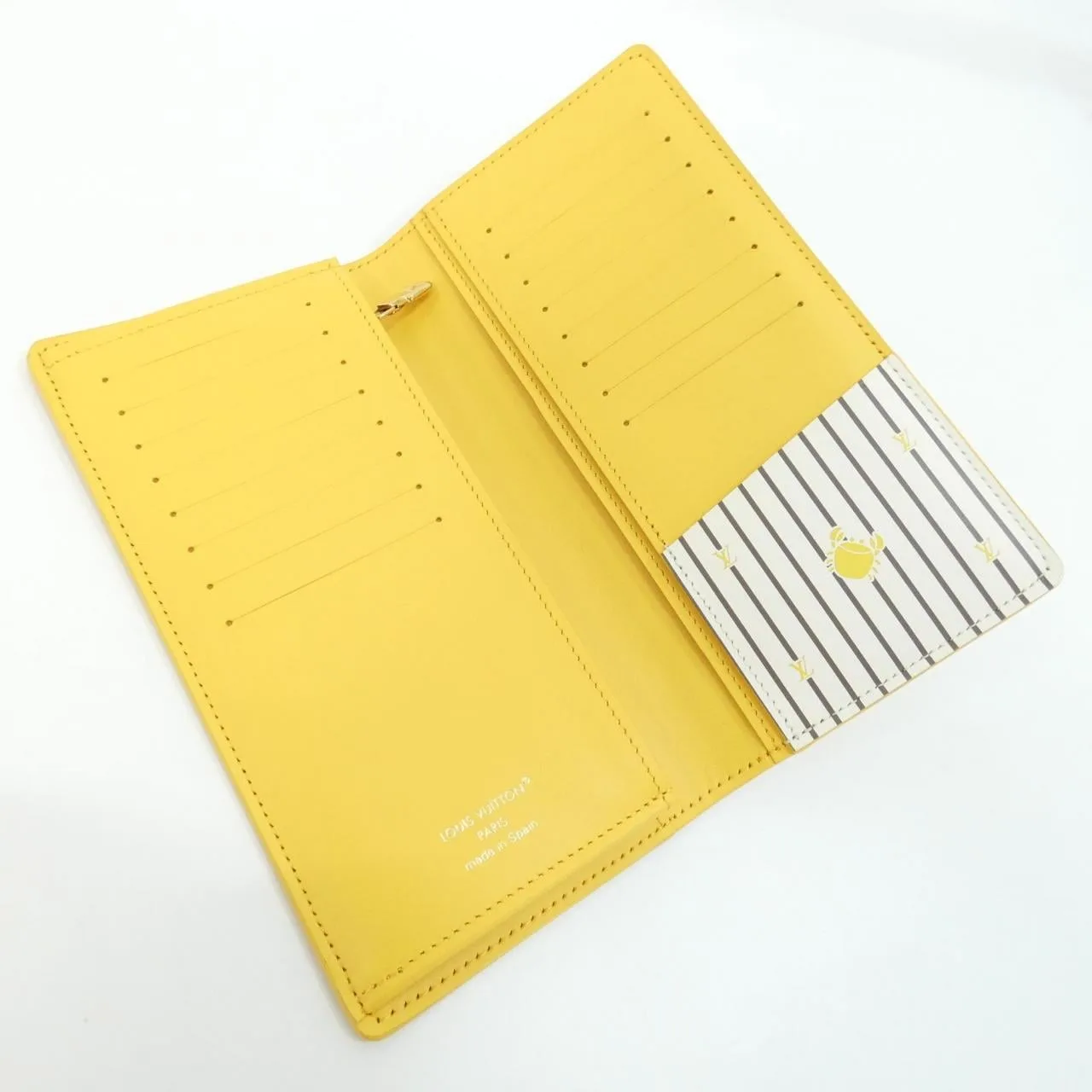 LOUIS VUITTON M25800 Wallet Epi
