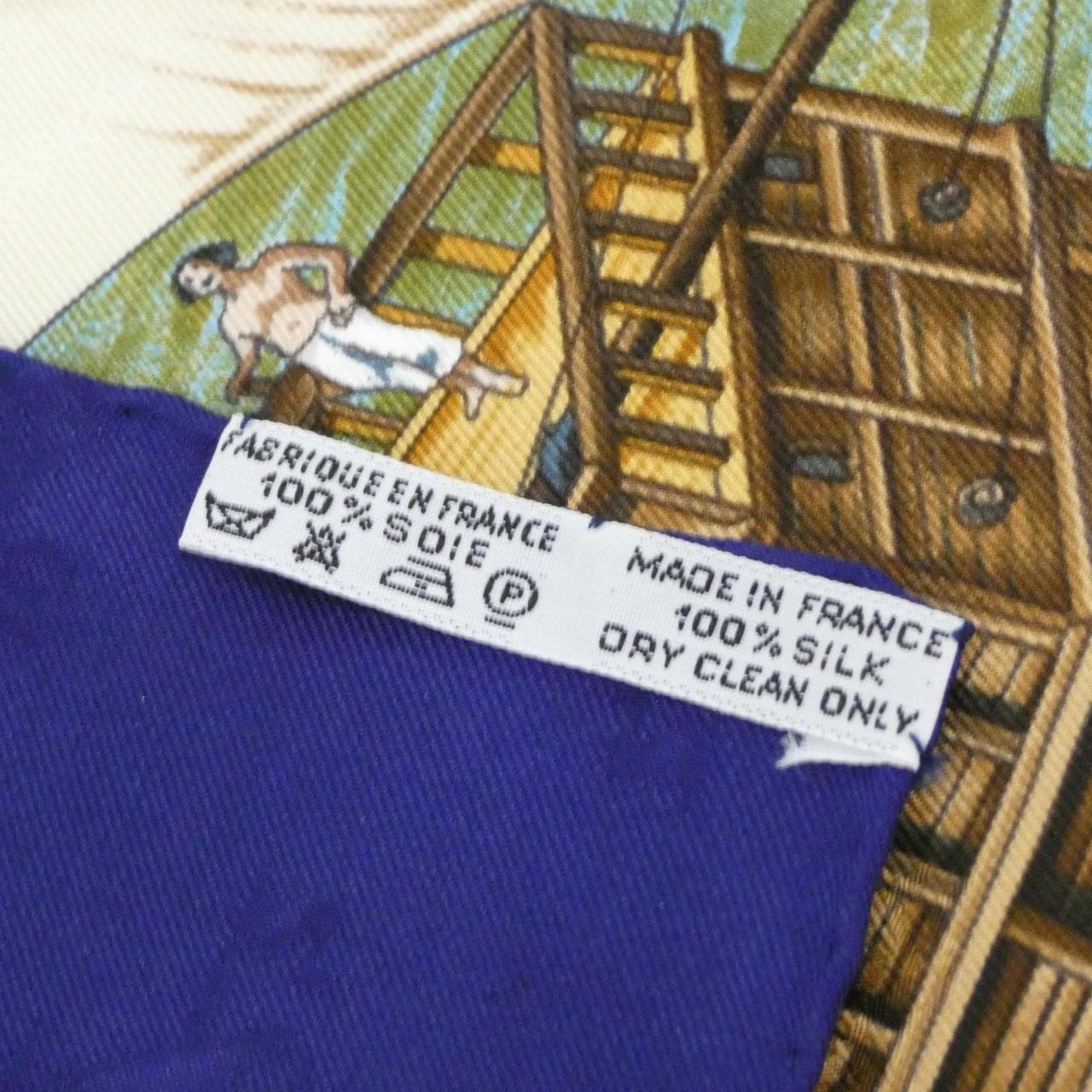 HERMES Scarf 3