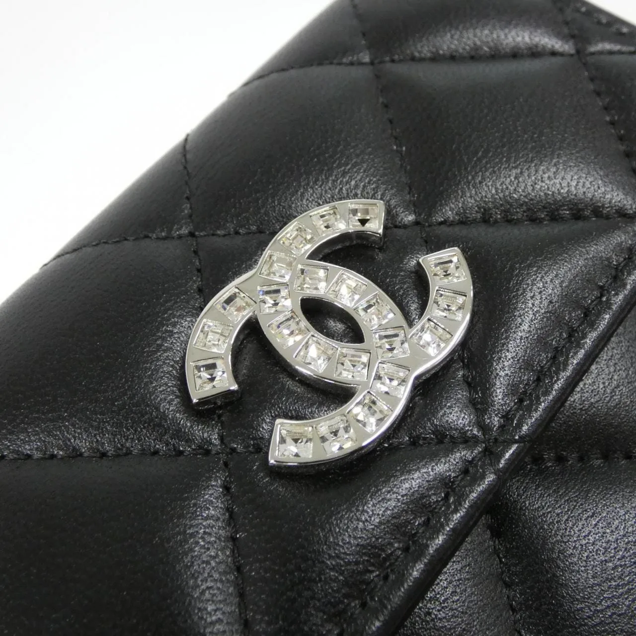 CHANEL Chanel 19 AP3986 Wallet Lambskin Black Lambskin Rank A - Thumbnail 3