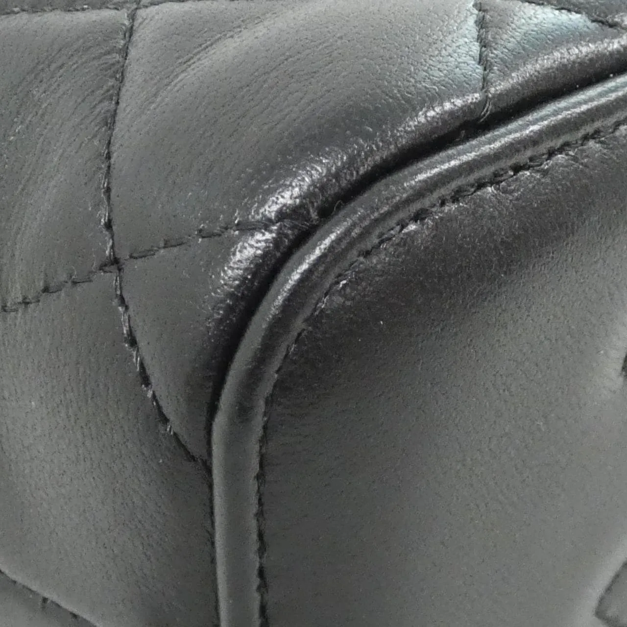 CHANEL AP4856 Handbag Lambskin 黑色 羊皮 中古品A - 縮圖 3