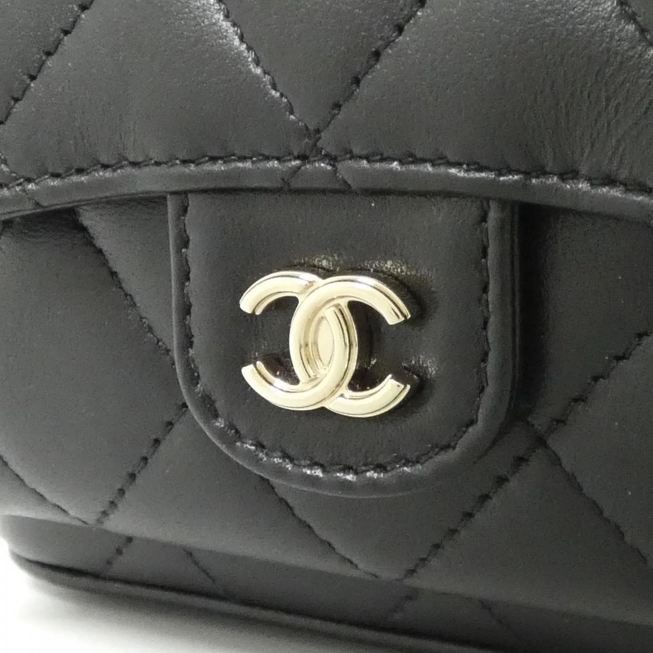 CHANEL AP4856 Handbag Lambskin 黑色 羊皮 中古品A - 縮圖 4