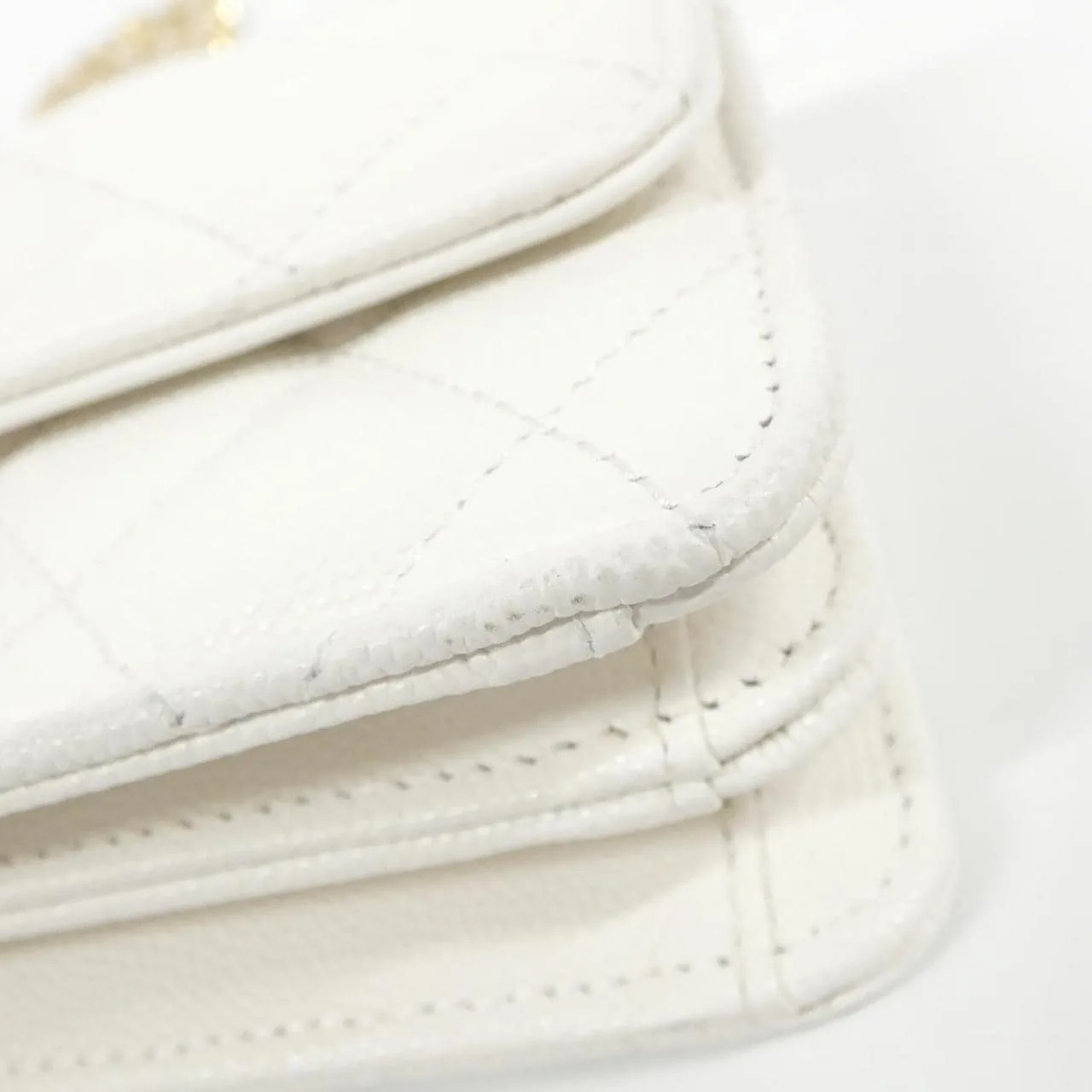 CHANEL Chanel 19 AP3318 Wallet Grained Calfskin White Grained Calfskin Rank A - Thumbnail 3