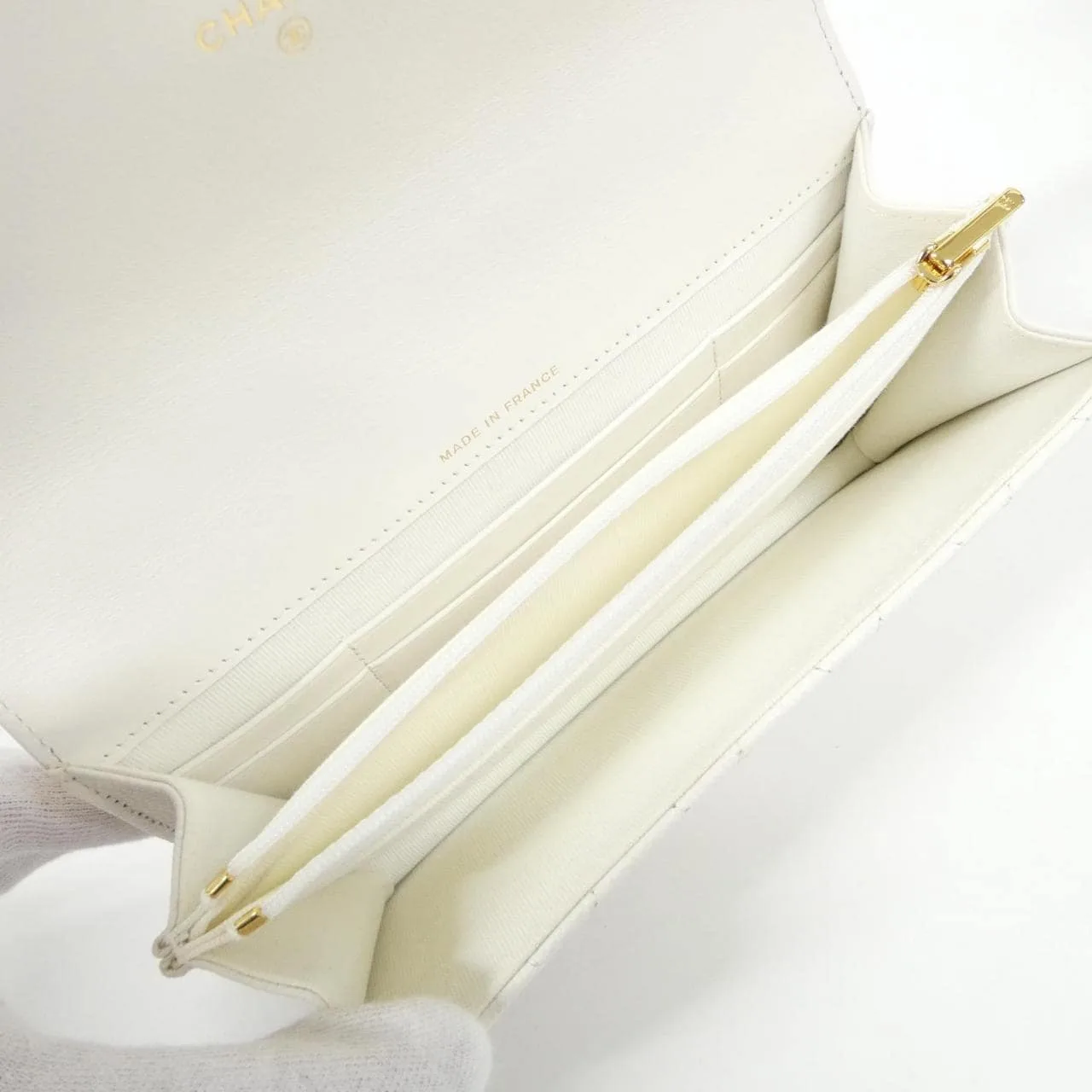 CHANEL Chanel 19 AP3318 Wallet Grained Calfskin White Grained Calfskin Rank A - Thumbnail 8