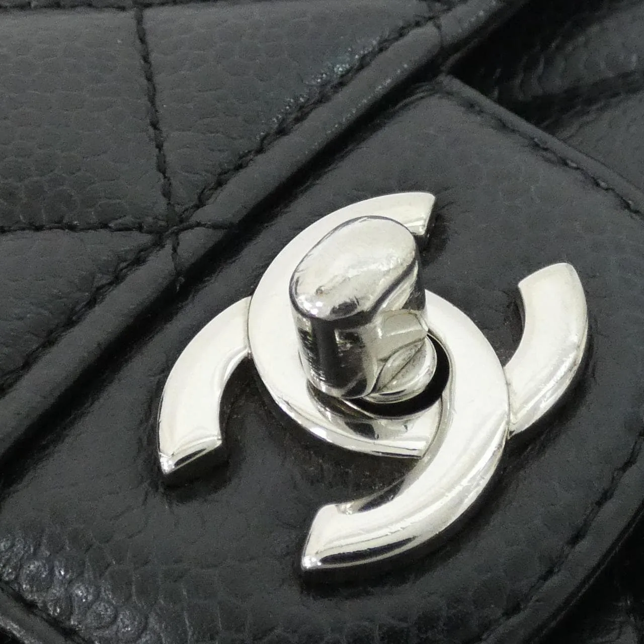 CHANEL Matelasse 1112 Shoulder Grained Calfskin Black Grained Calfskin Rank B - Thumbnail 6