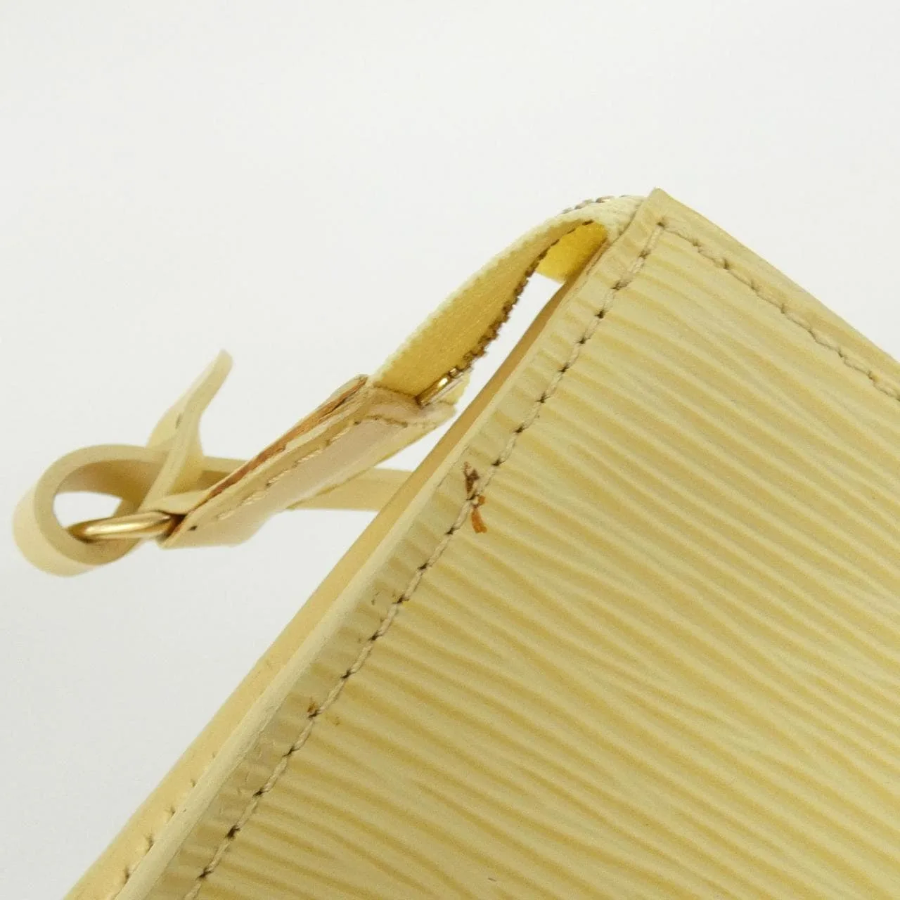 LOUIS VUITTON Pochette M5294A Pochette Epi Black Epi Rank A - Thumbnail 4