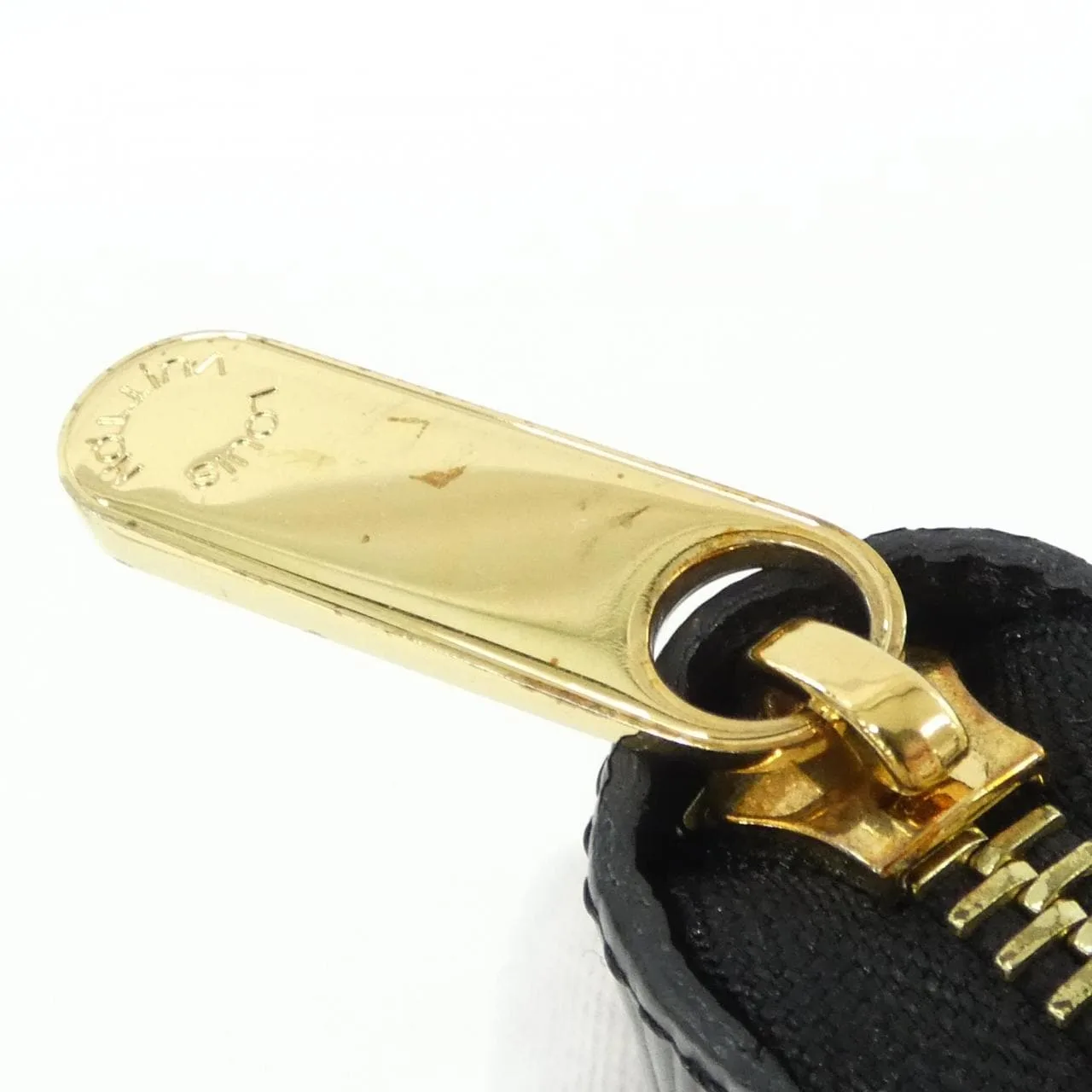 LOUIS VUITTON M68755 Wallet Epi 4