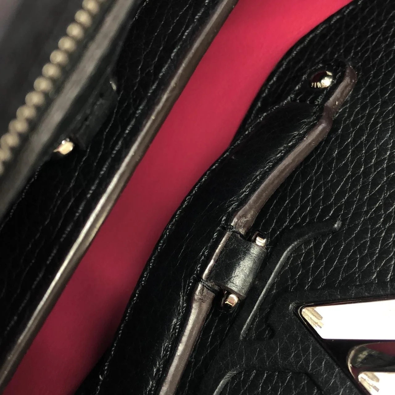 LOUIS VUITTON Capucines N92040 Handbag Leather 黑色 皮革 中古品A - 縮圖 8