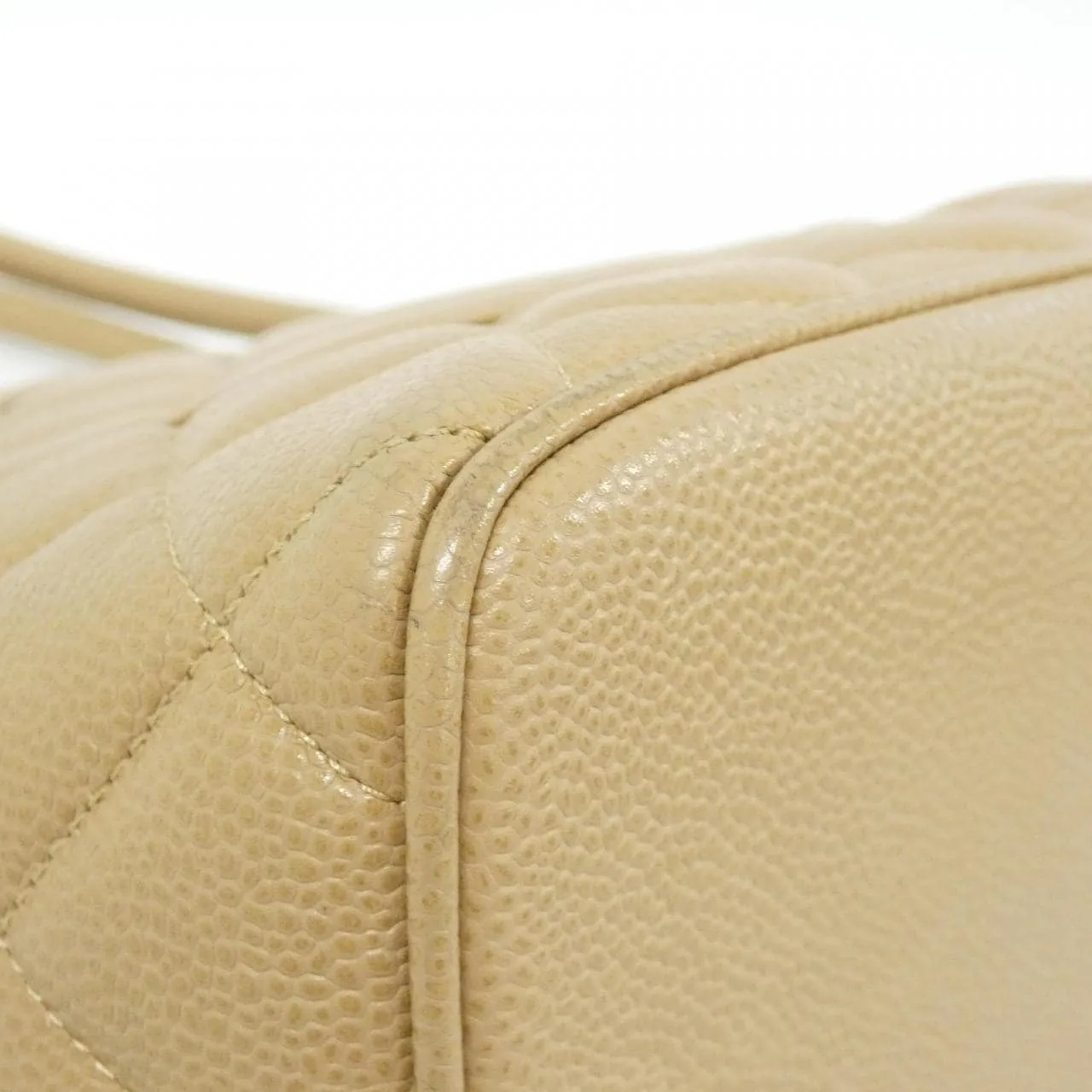 CHANEL Matelasse 1804 Handbag Grained Calfskin Beige Grained Calfskin Rank A - Thumbnail 3