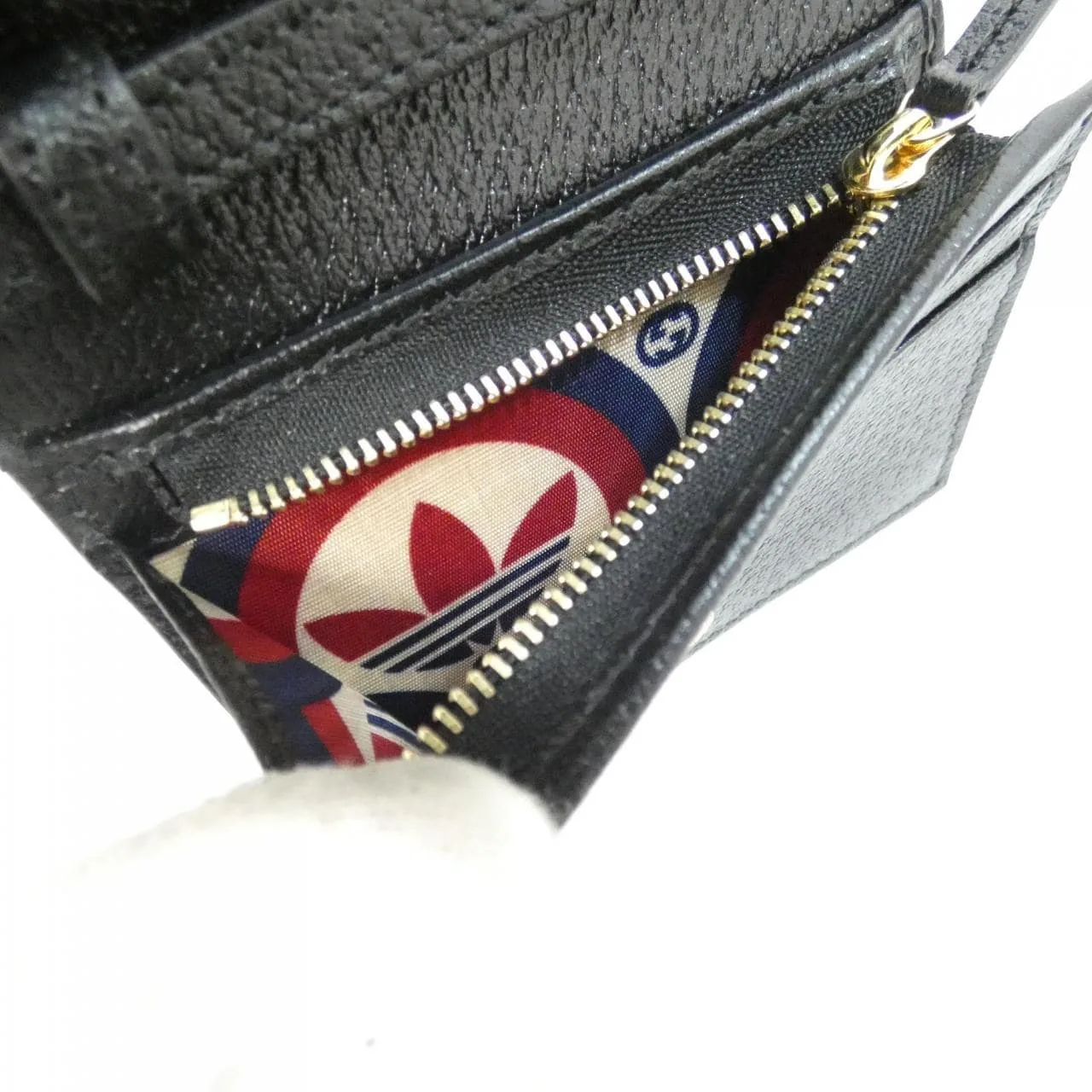 GUCCI 702248 DJ24G Wallet Leather