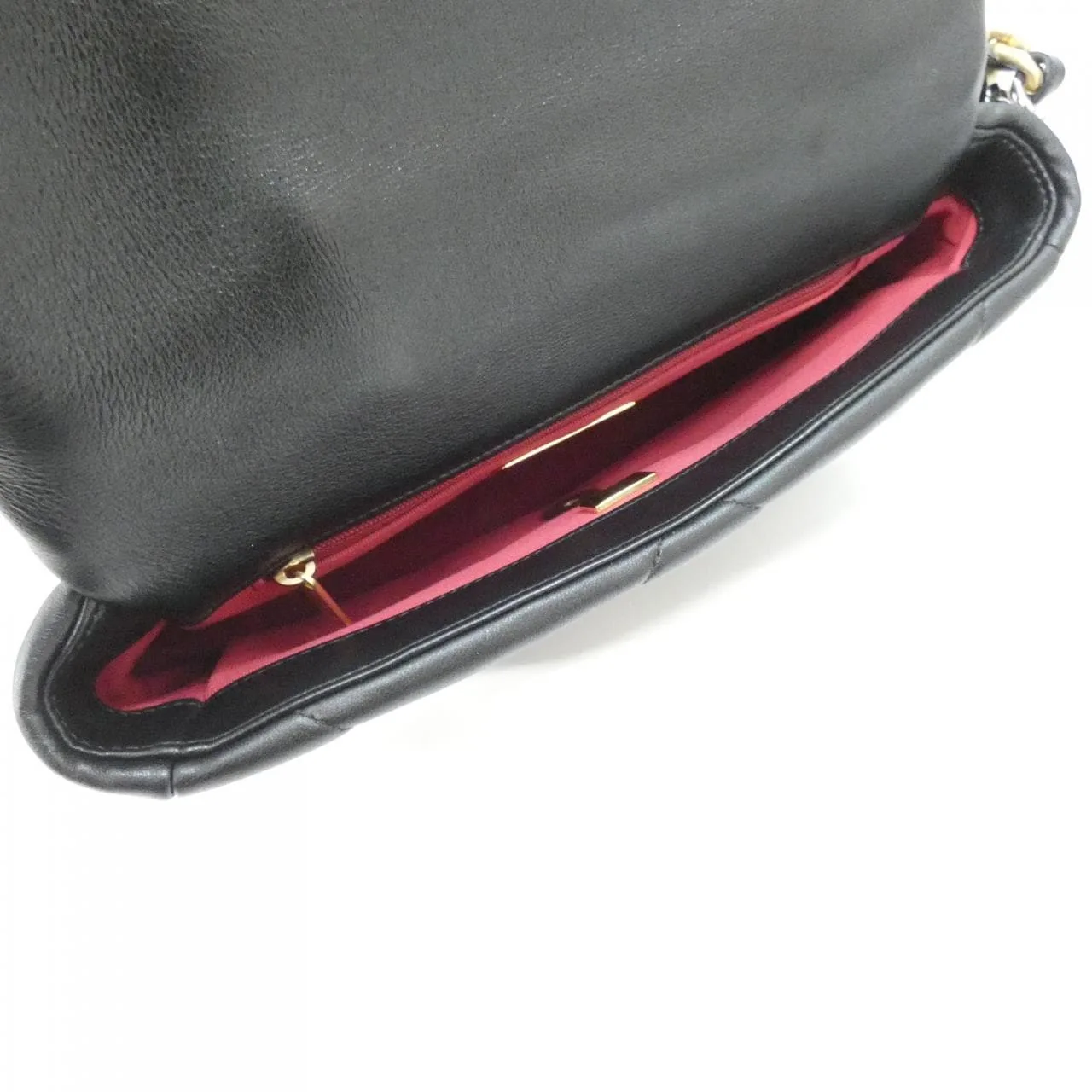 CHANEL Chanel 19 AS1160 Shoulder Lambskin 黑色 羊皮 中古品A - 縮圖 8