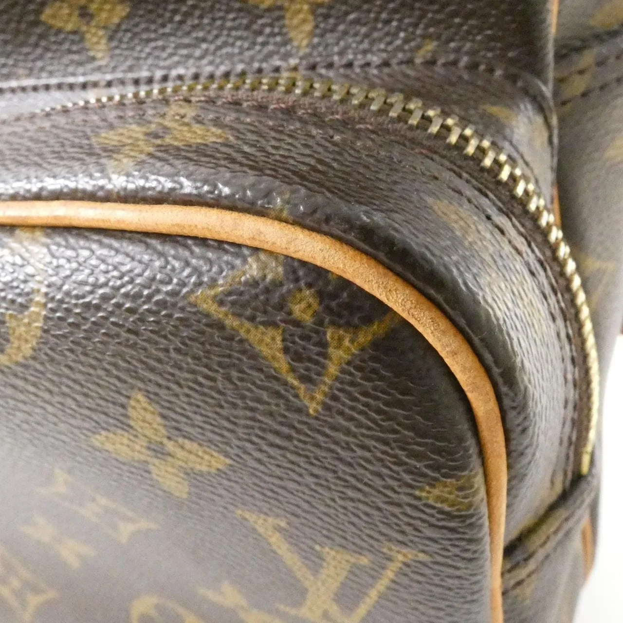 LOUIS VUITTON Nile M45244 Shoulder Monogram 4