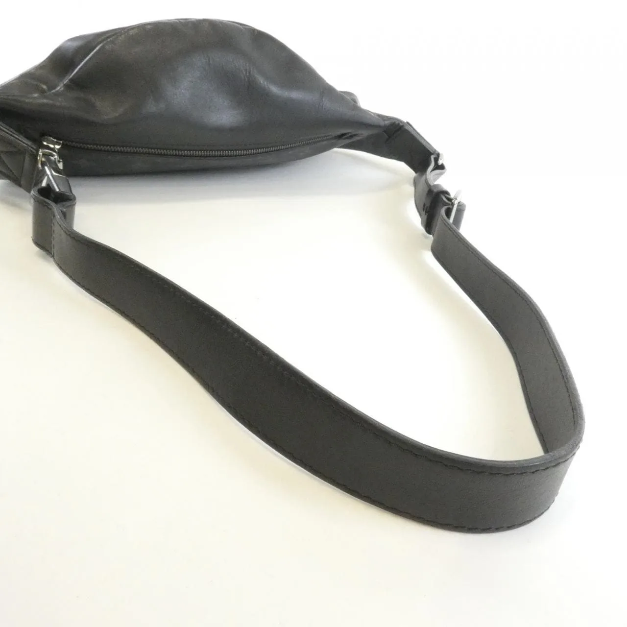 LOUIS VUITTON Discovery M44336 Shoulder Monogram