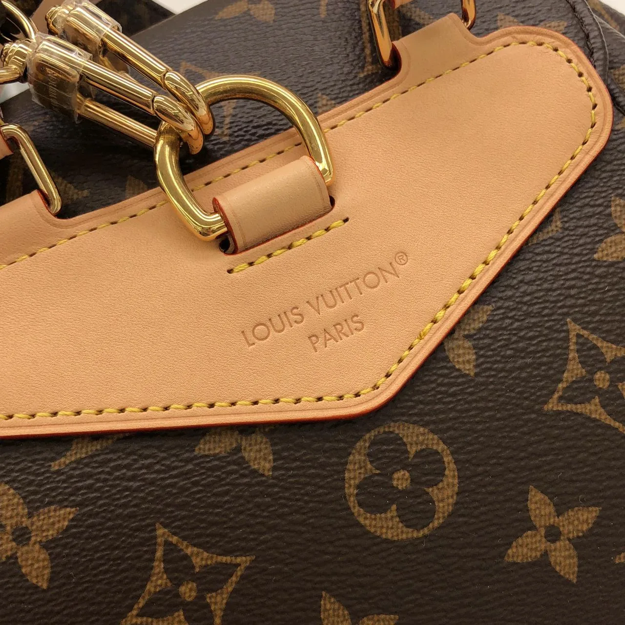 LOUIS VUITTON Montsouris M11198 Backpack Monogram