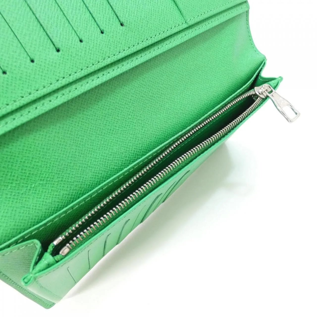 LOUIS VUITTON M82011 Wallet Monogram