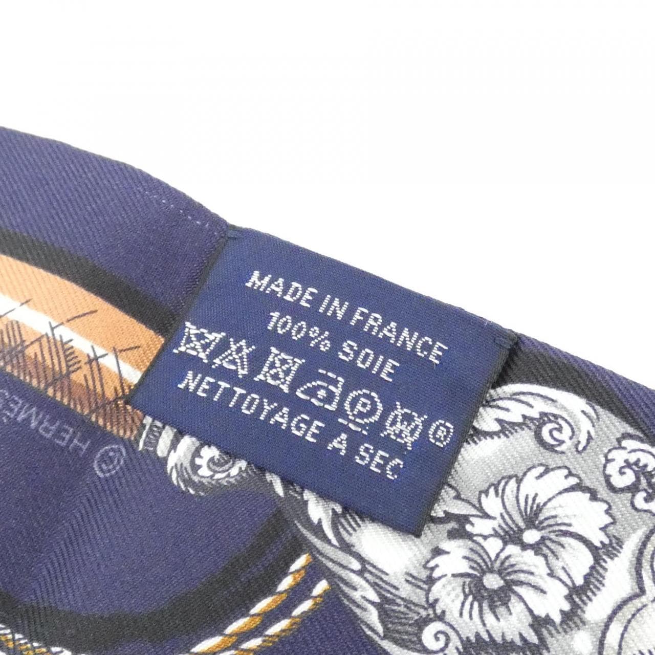 HERMES 061829S Scarf 4
